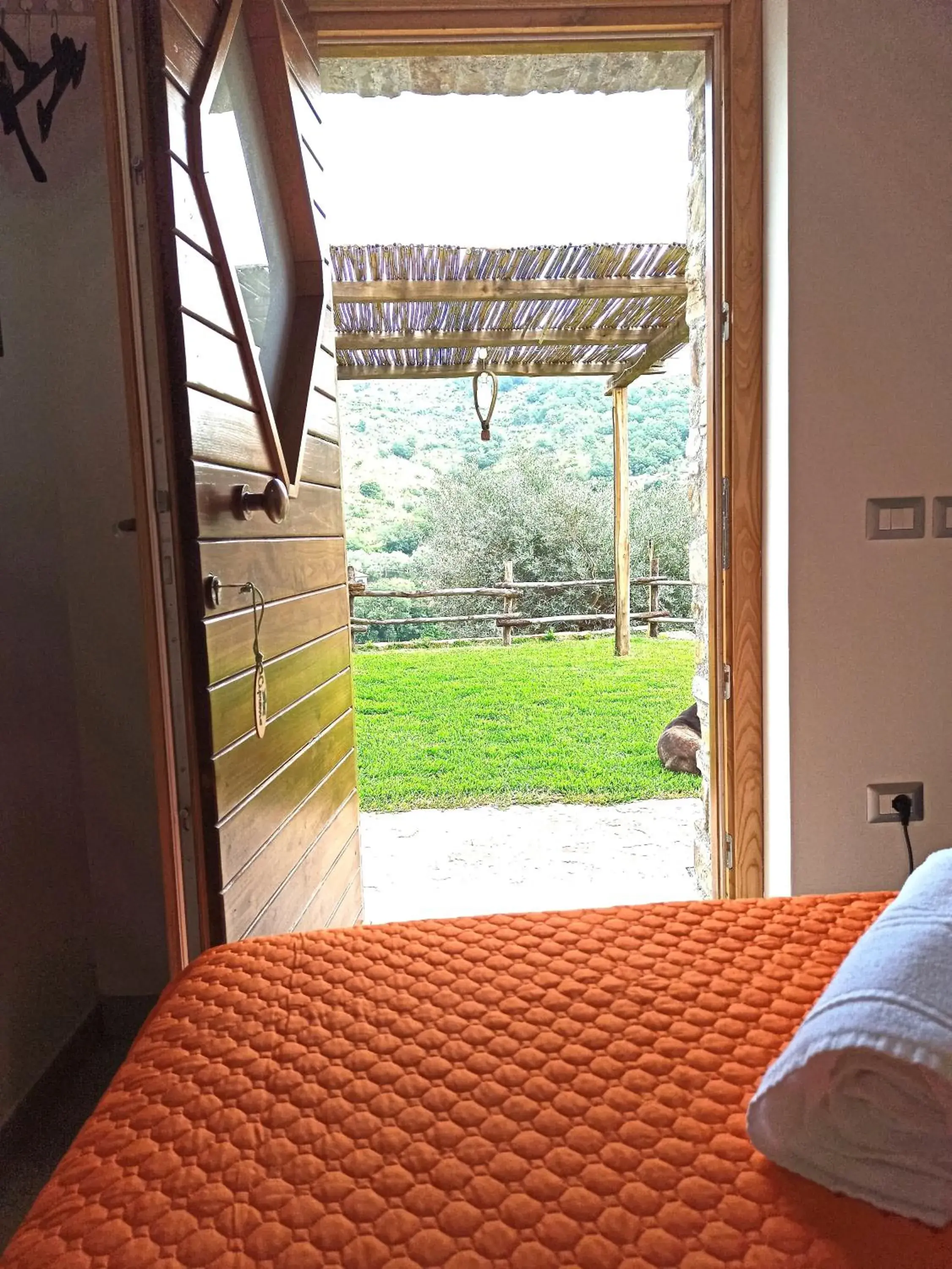 Small Double Room in Country House L'antica pietra Small Double Room in Country House L'antica pietra