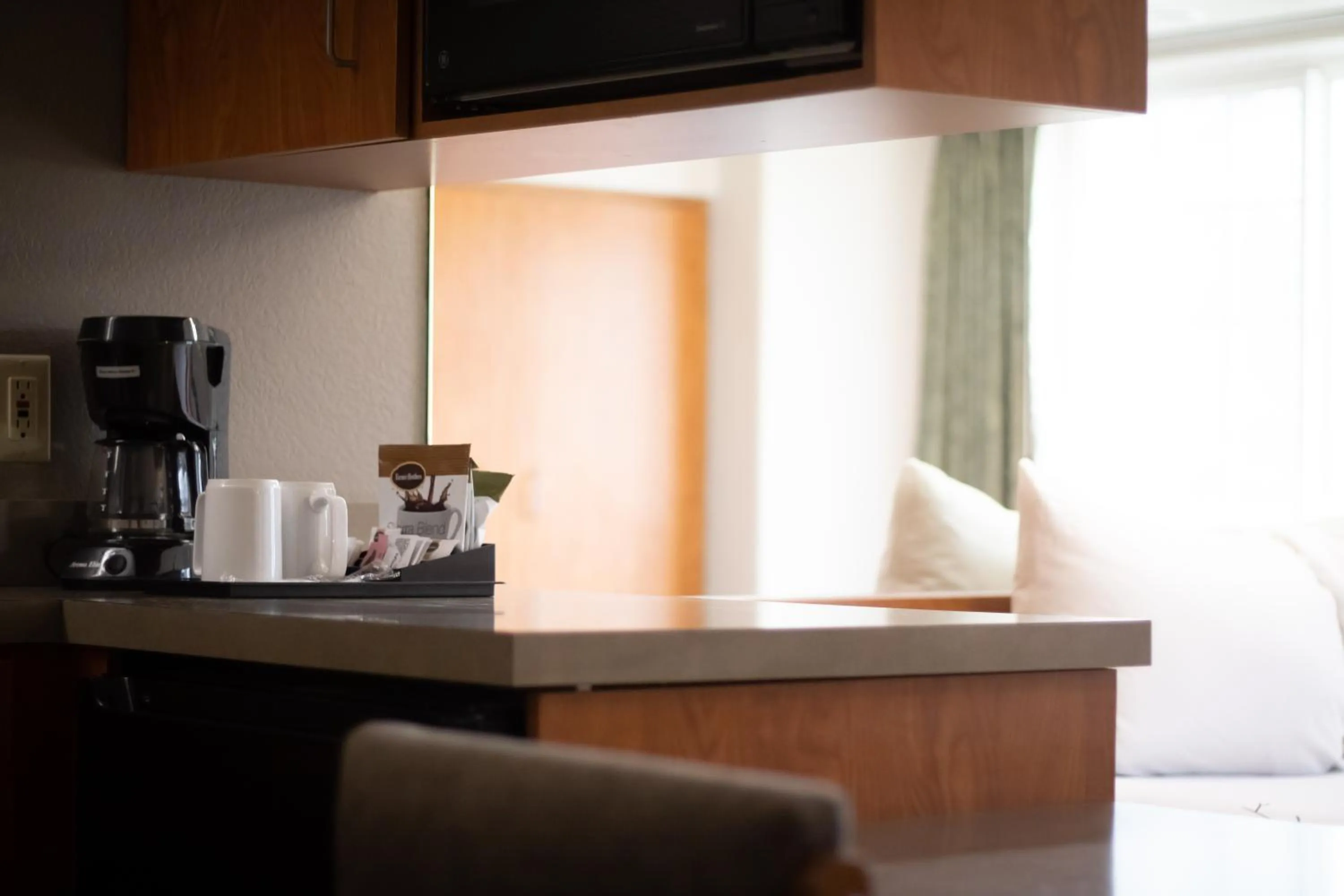 Kitchen or kitchenette in Monument Inn & Suites