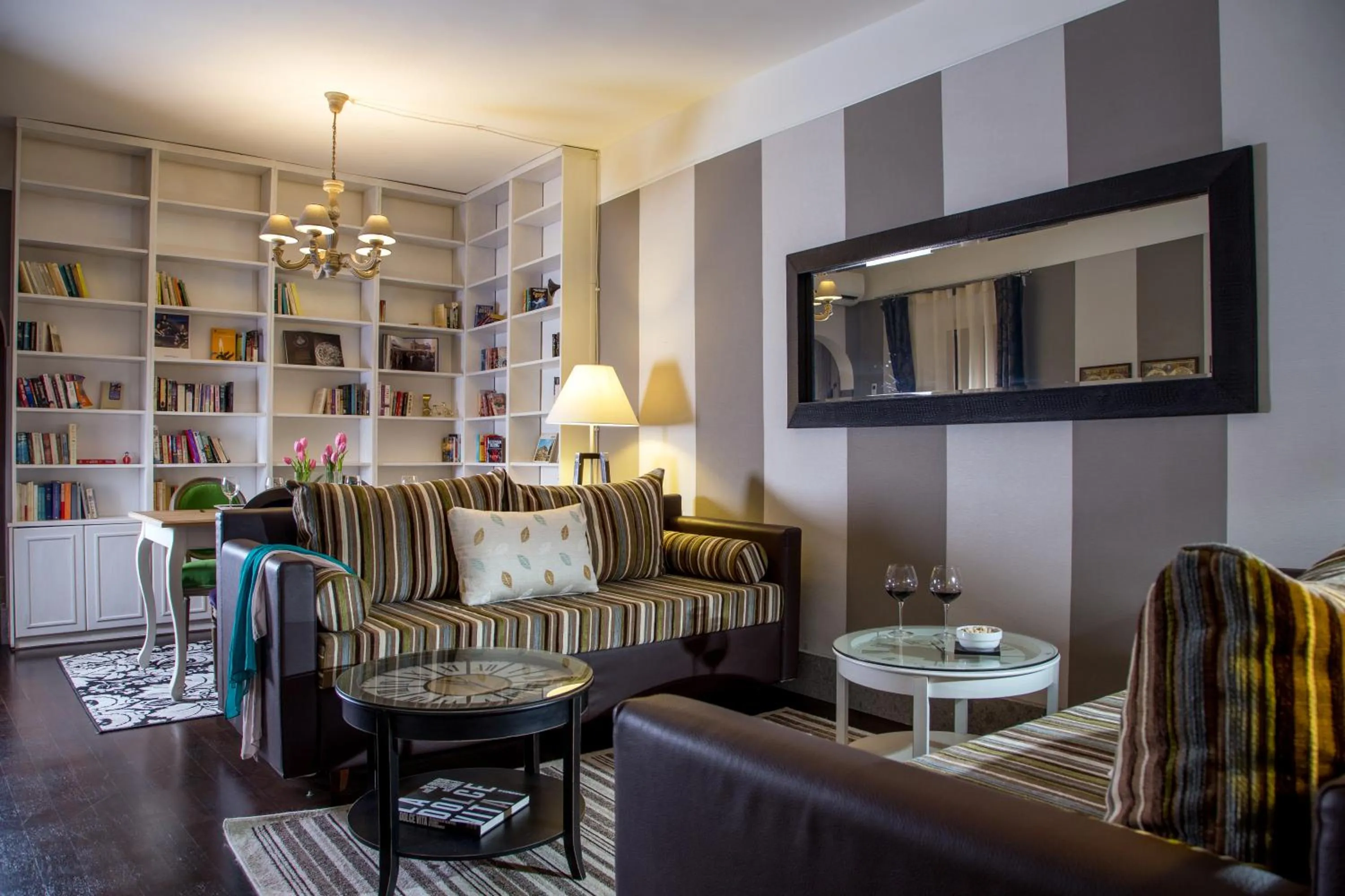 Living room in The Inn at the Roman Forum Luxury Collection - The Inn At The Roman Forum