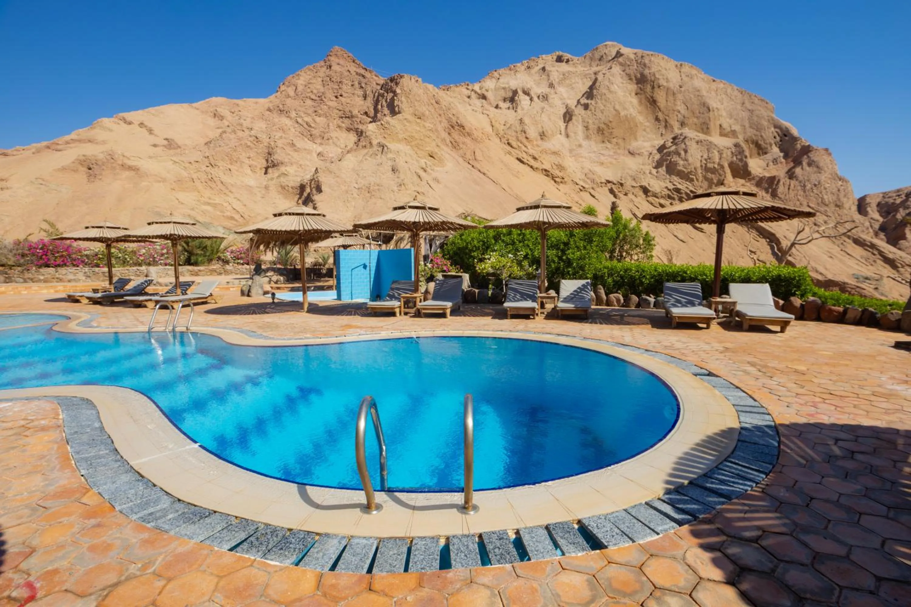 Swimming pool in The Bedouin Moon