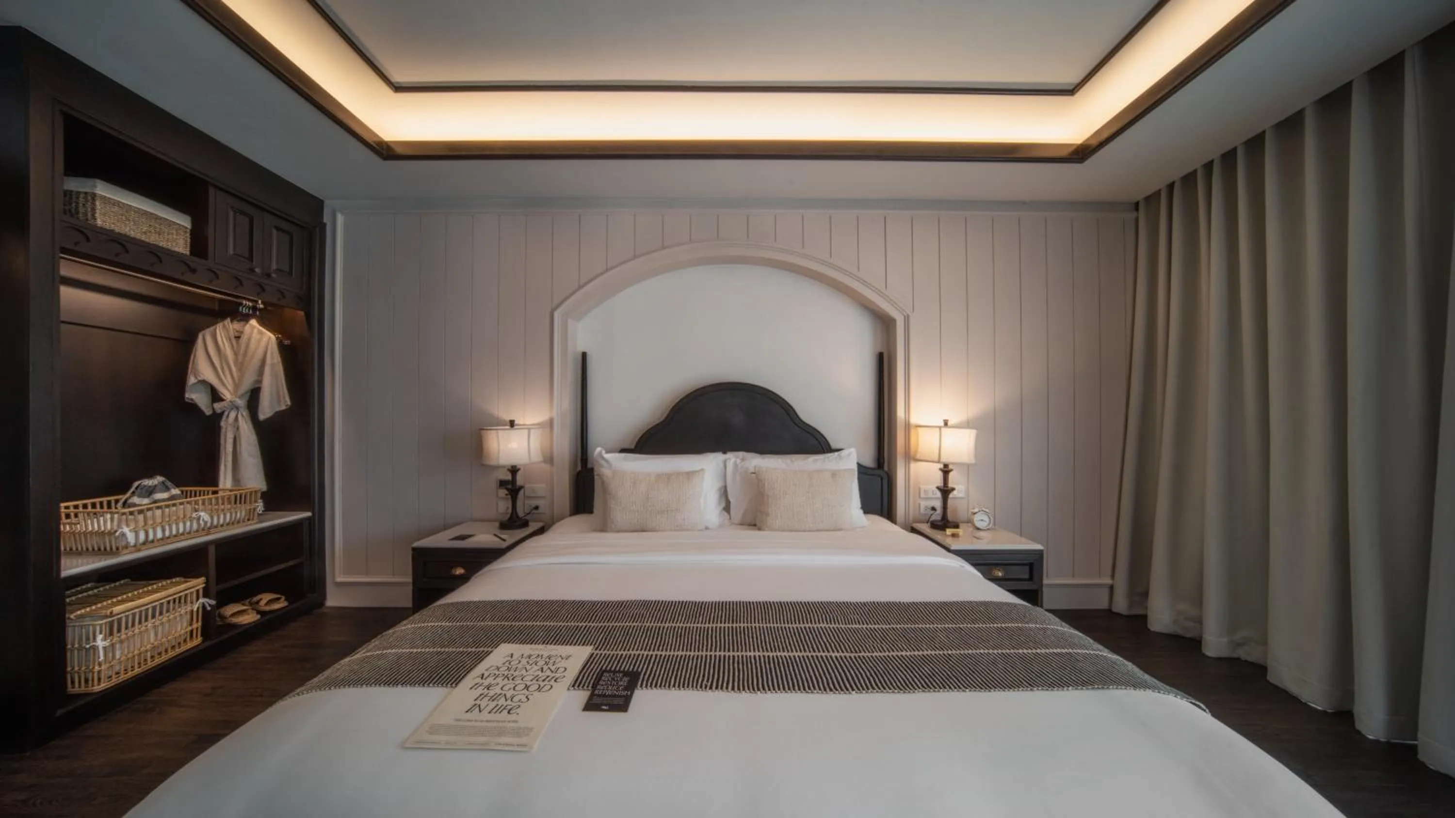 Bed in Burirattana Hotel-An Adults Only Hotel