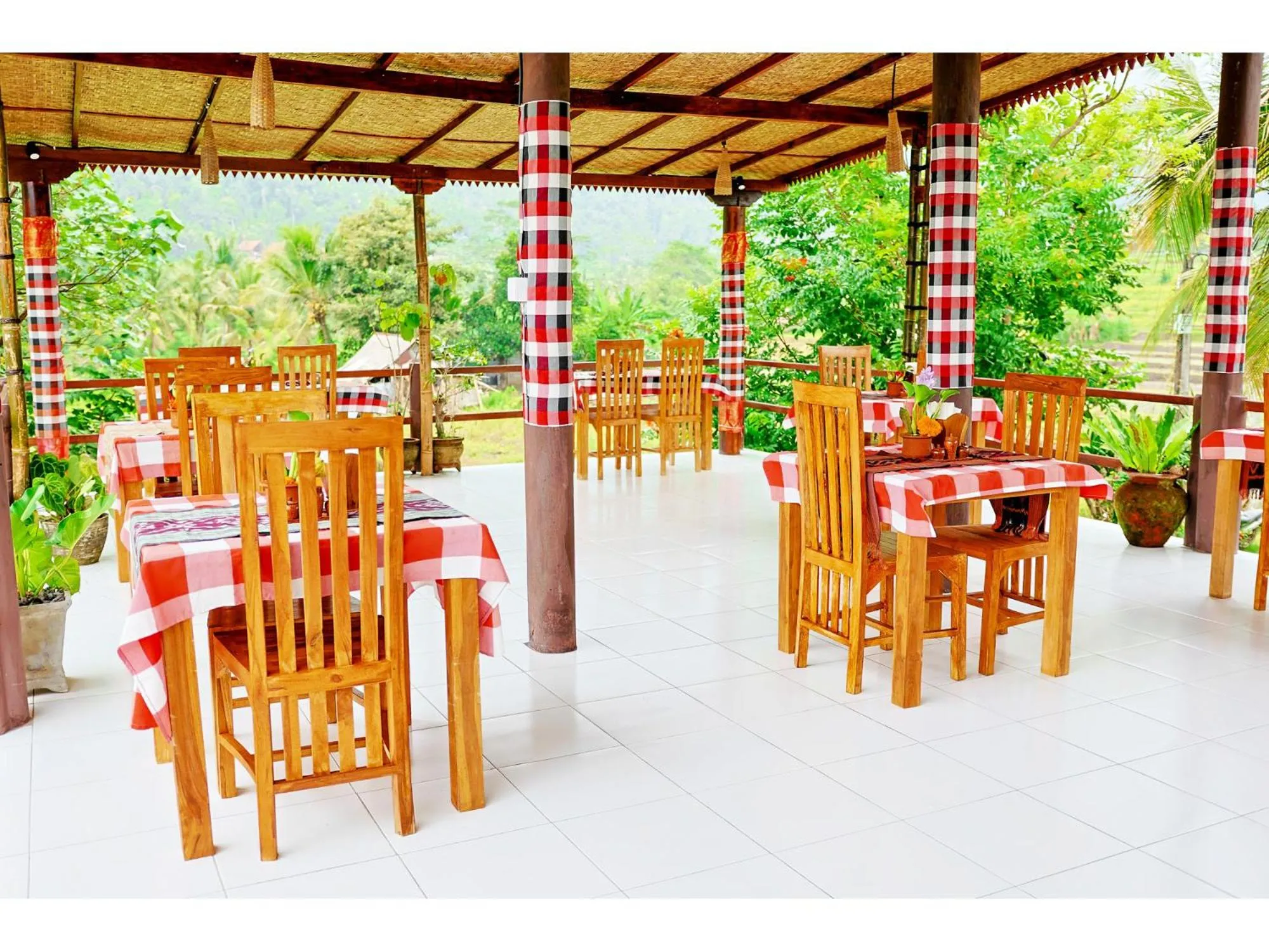Restaurant/places to eat in Gongwi Cottages Sidemen
