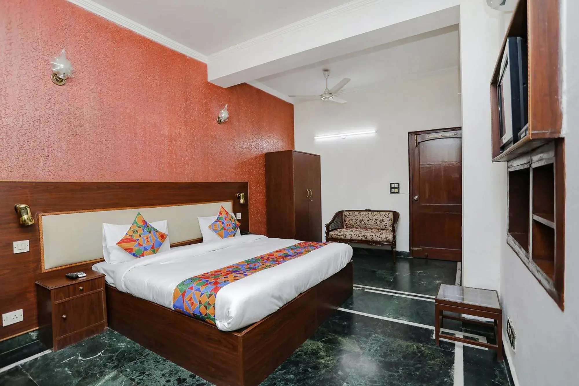 Deluxe Room - single occupancy in FabExpress Primero I Deluxe Room - single occupancy in FabExpress Primero I