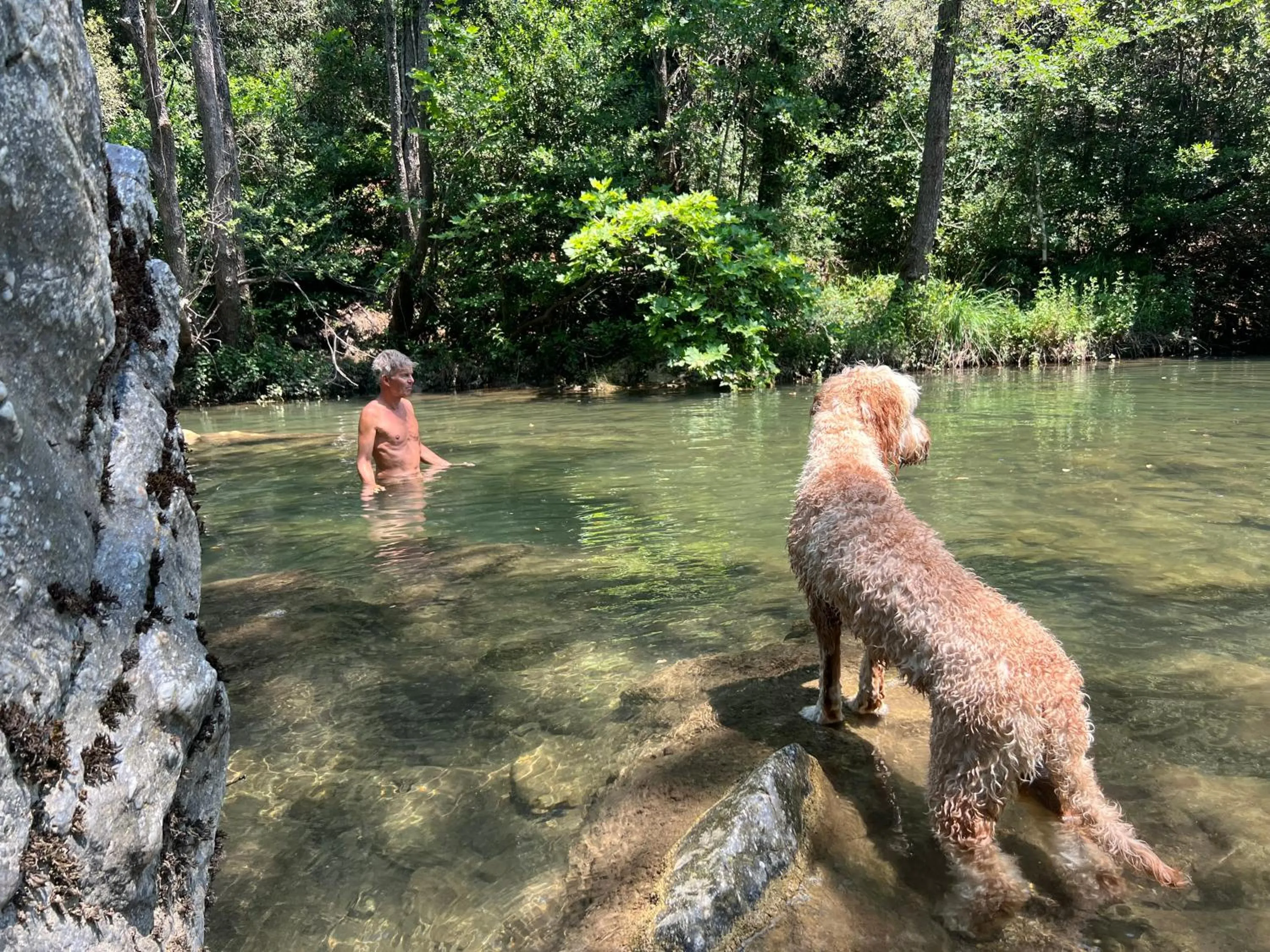 Neighbourhood in La Connexion, Gay Men Only