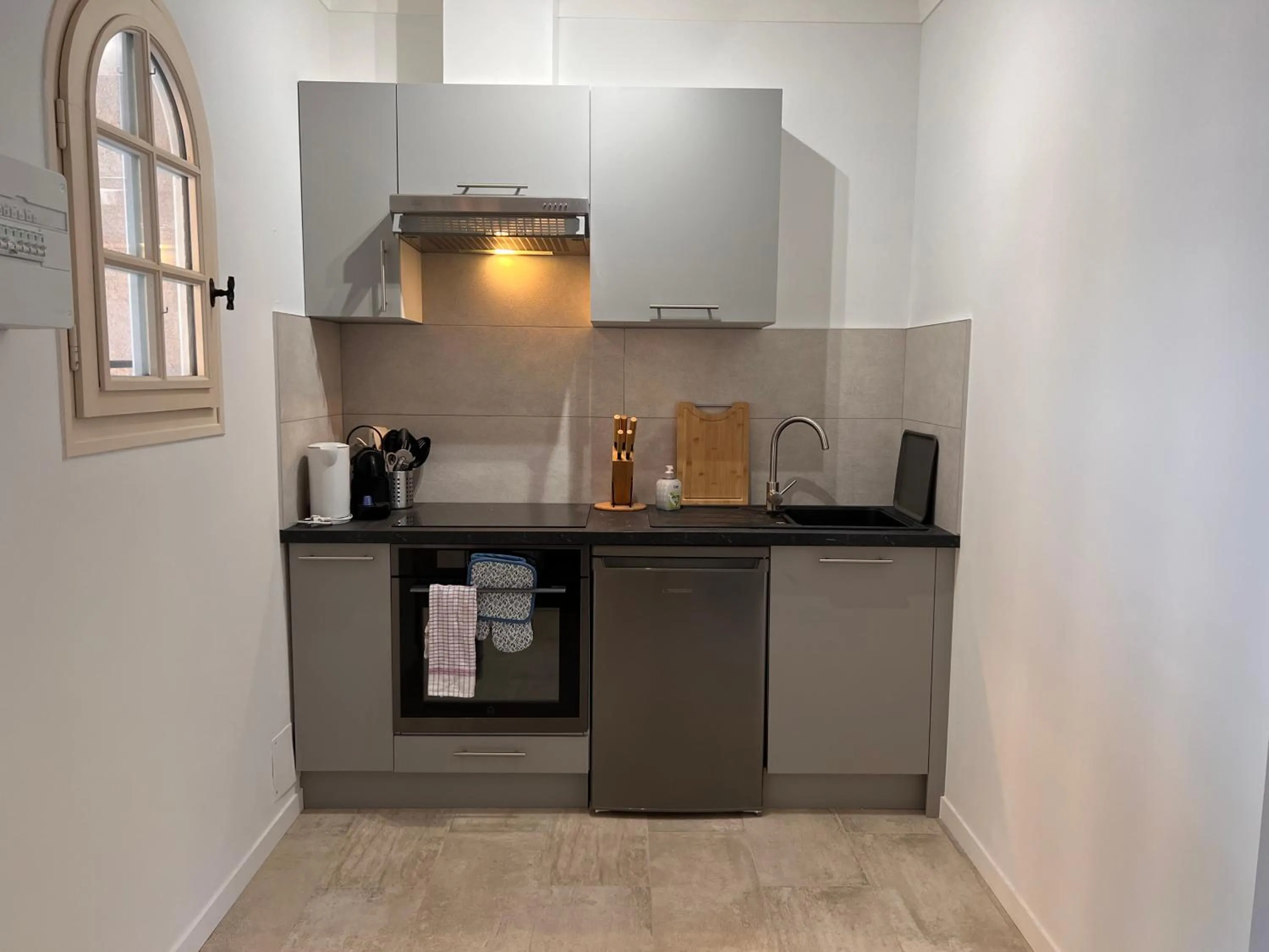 kitchen in La Connexion, Gay Men Only