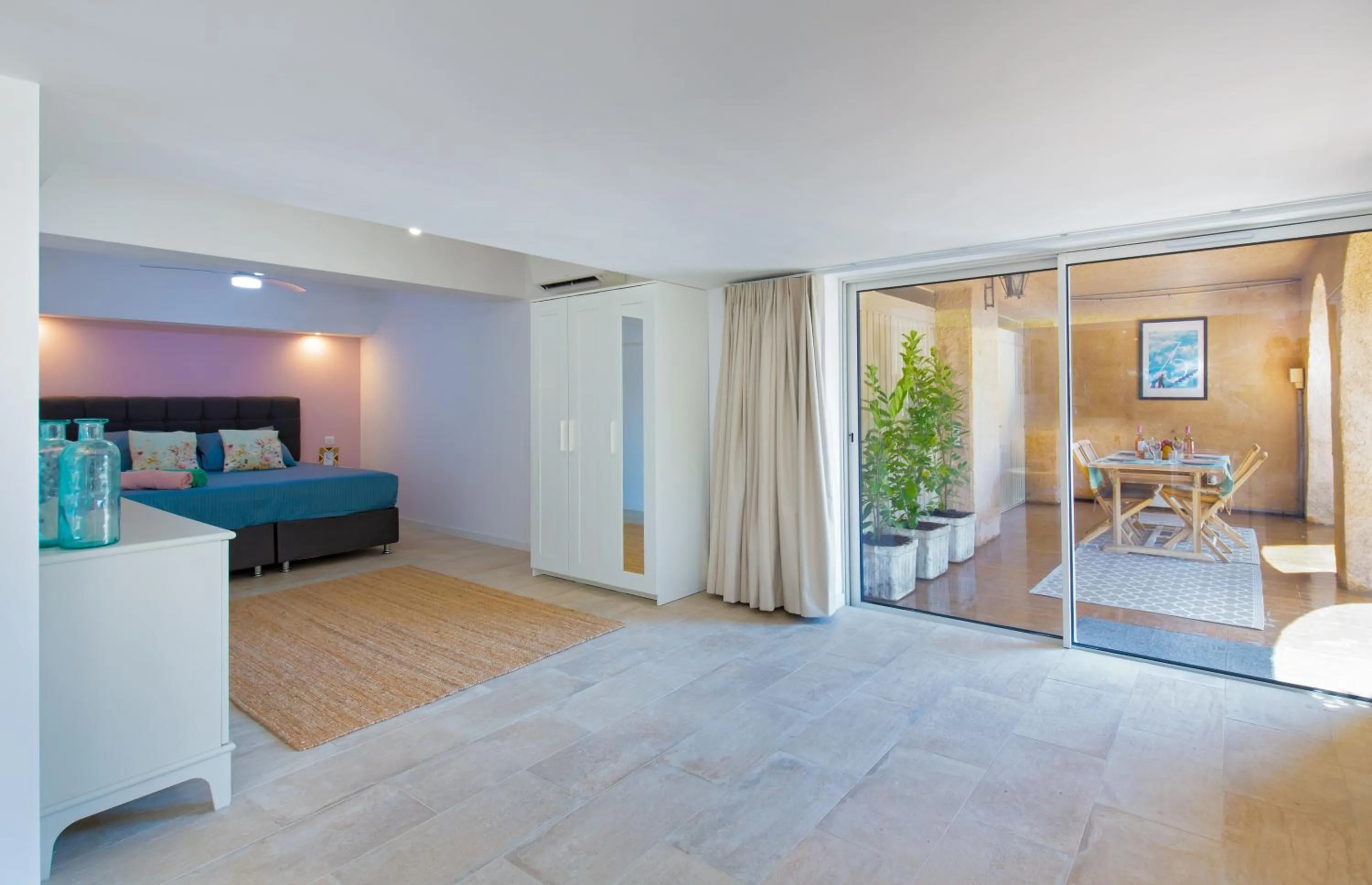 Bedroom in La Connexion, Gay Men Only