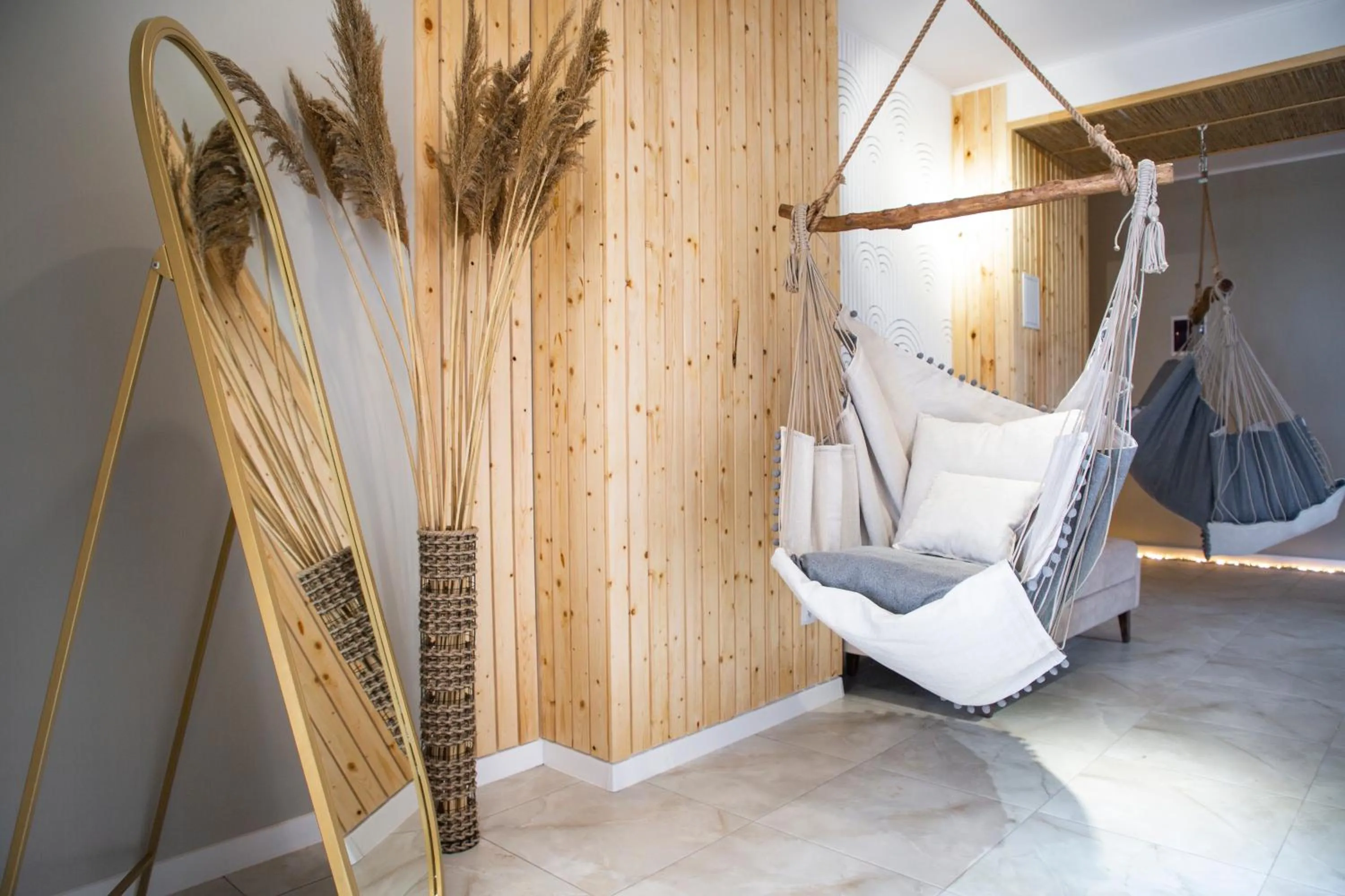 Seating area, Bed in Silence hotel