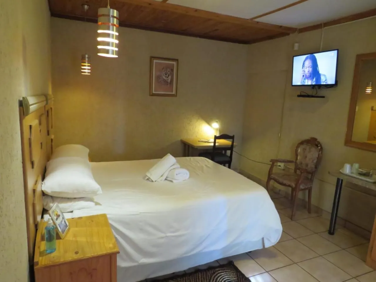 Bedroom in Kgatholoha Guest House