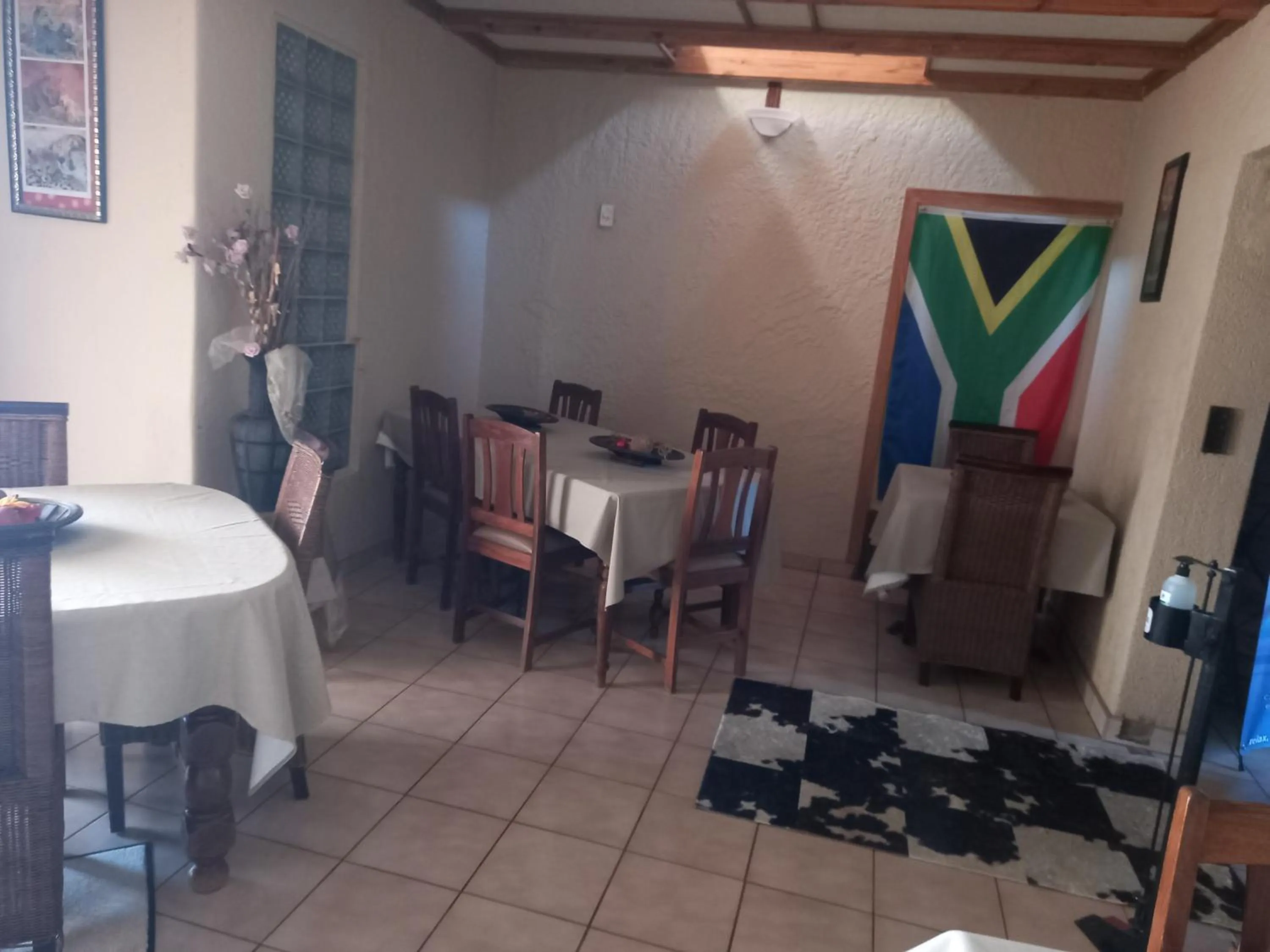 Dining area in Kgatholoha Guest House