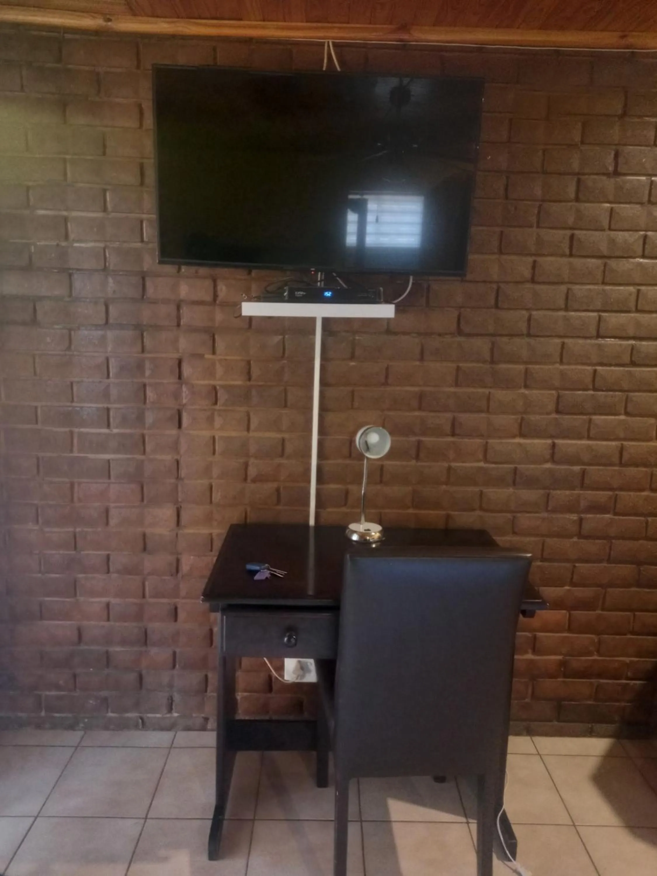 TV and multimedia in Kgatholoha Guest House