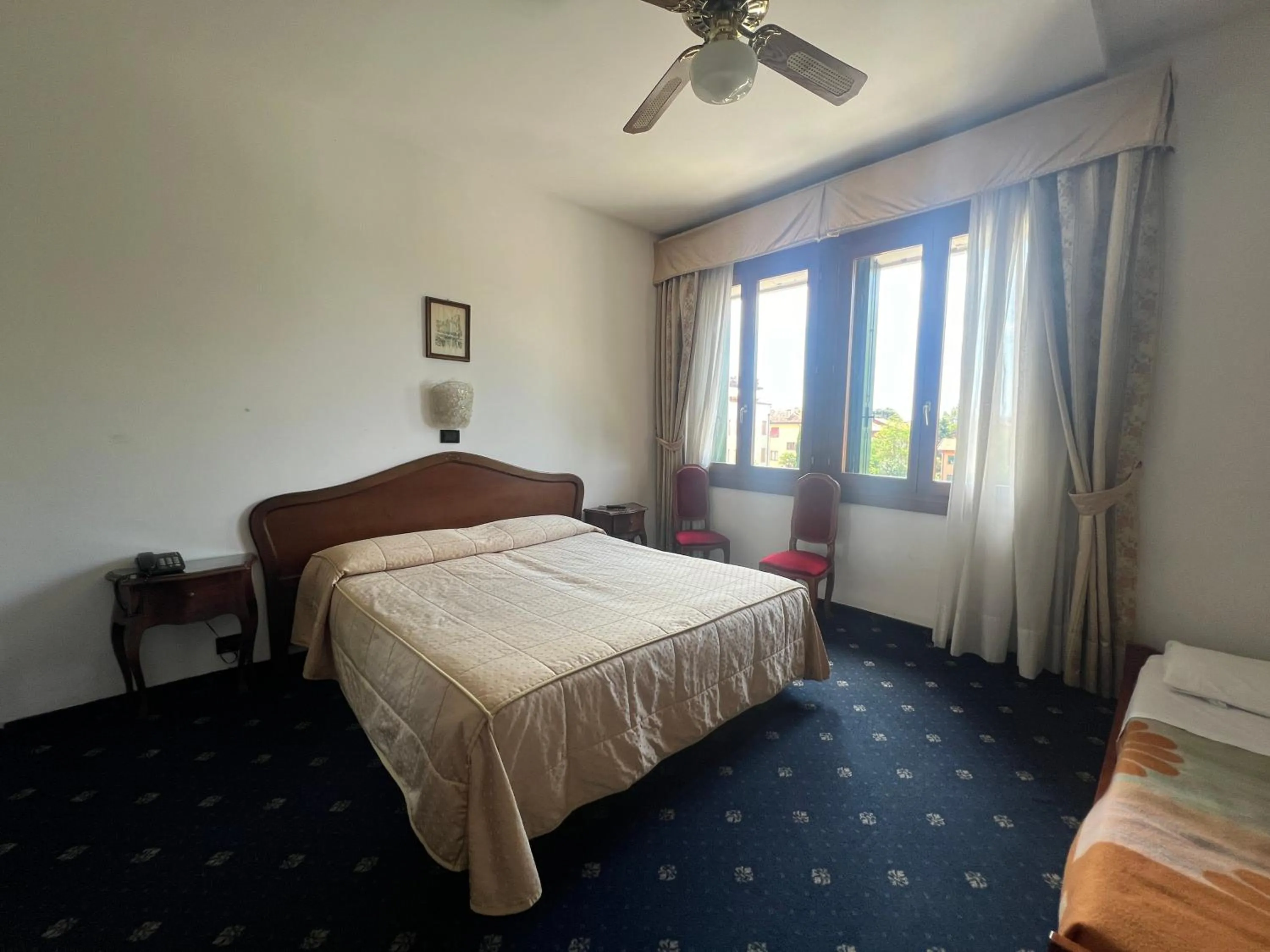 Bedroom, Bed in Hotel Cristallo