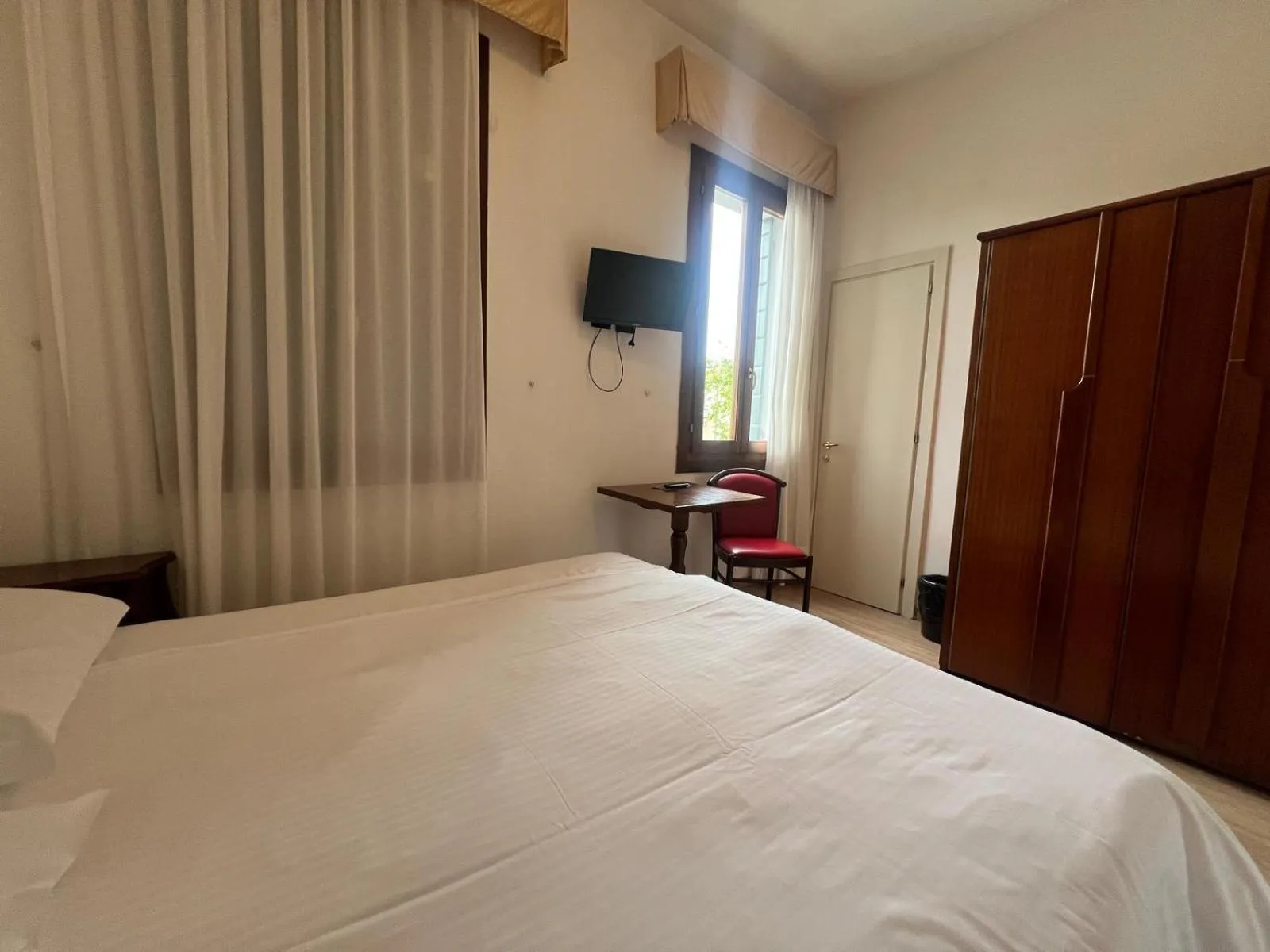 Bed in Hotel Cristallo