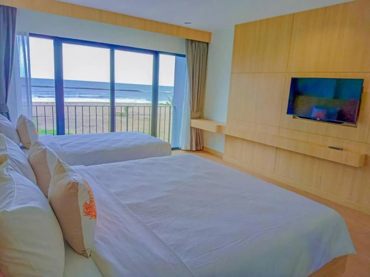 TV and multimedia, Bed in HATCHAO HERITAGE BEACH FRONT RESORT