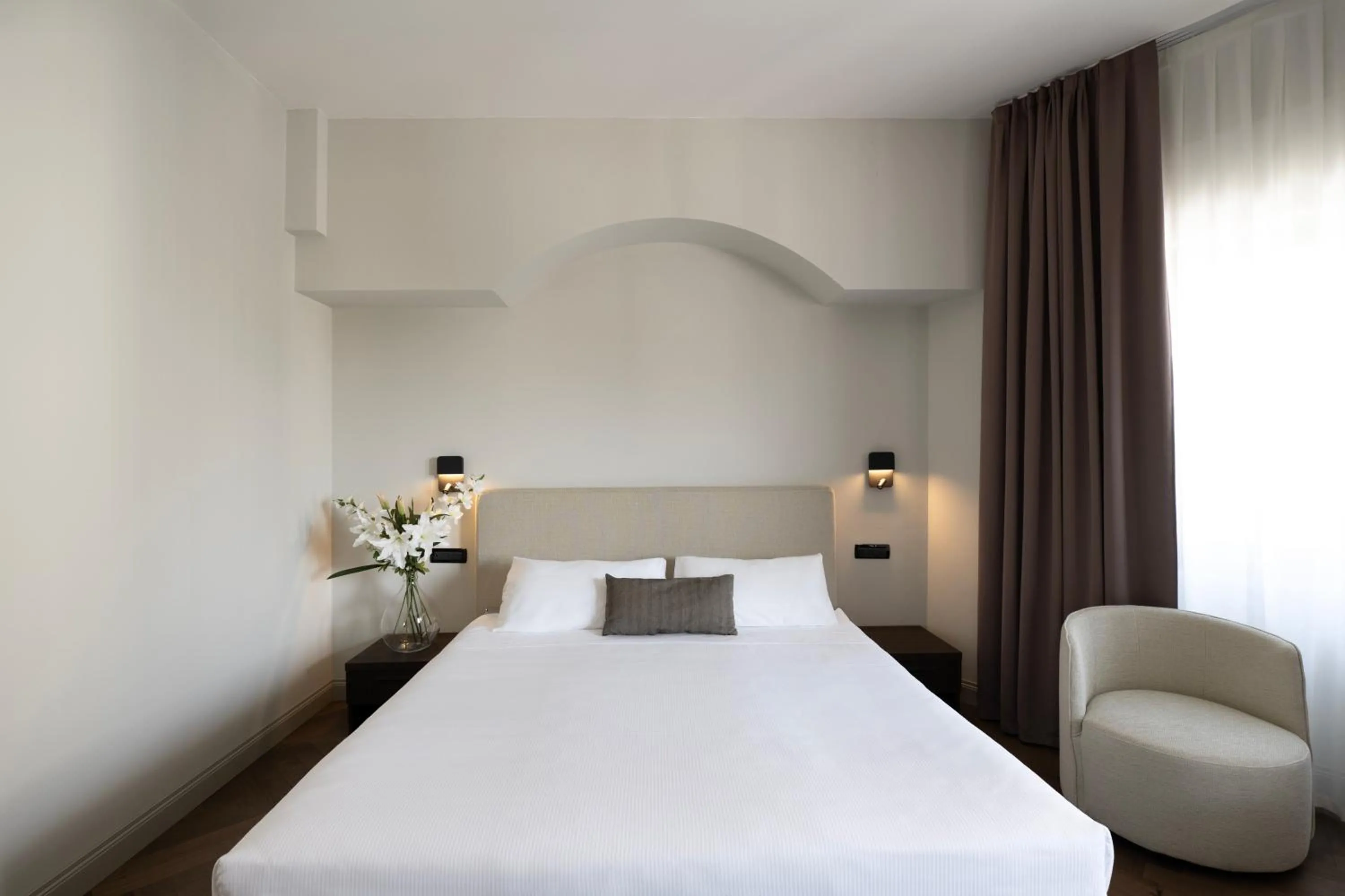 Bed in Hotel Carlton