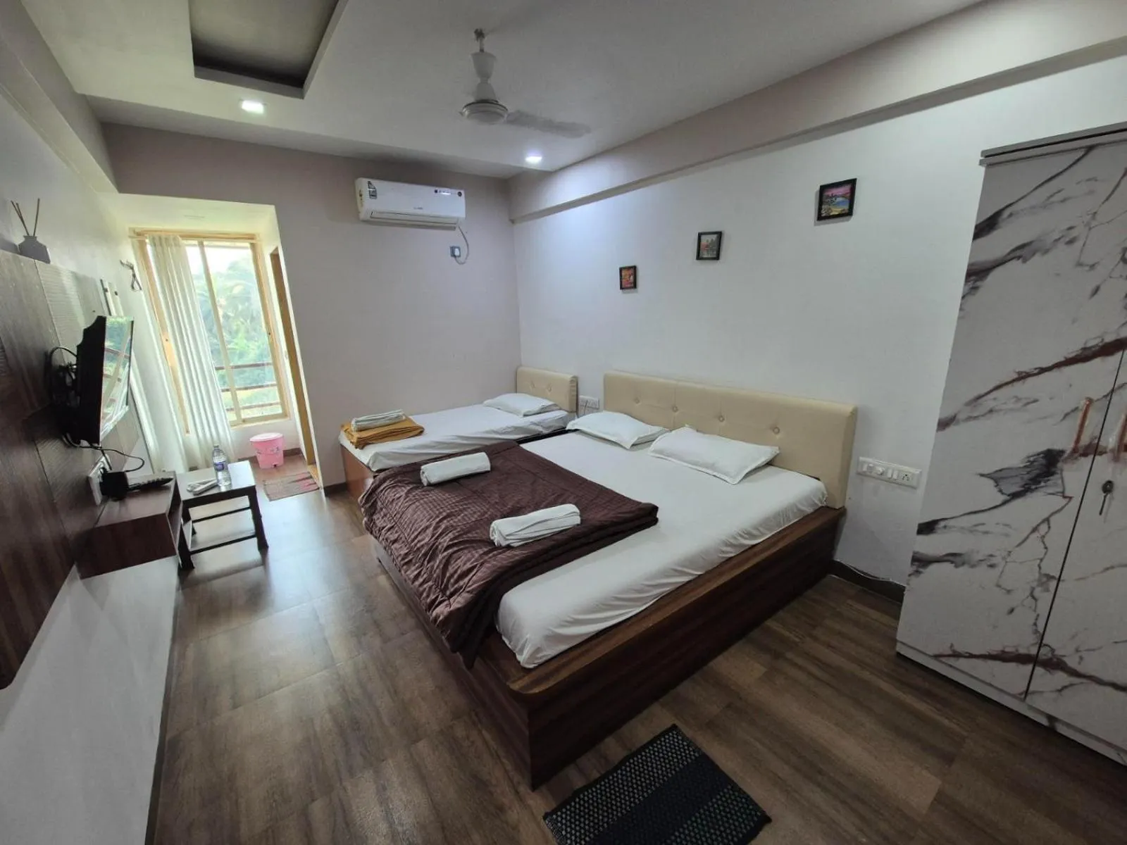 Living room, Bed in White House Beach Resort, Nagaon