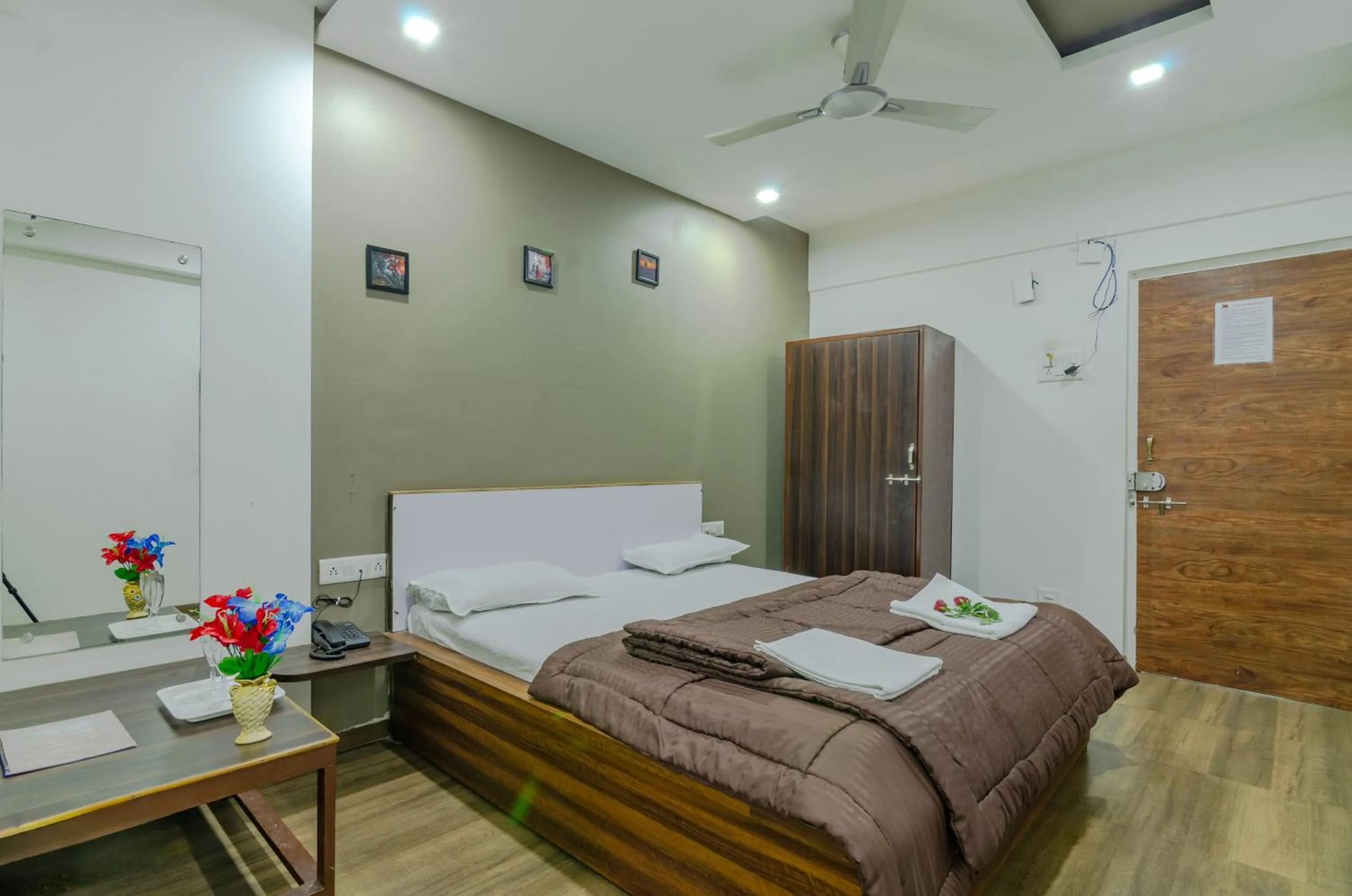 Photo of the whole room, Bed in White House Beach Resort, Nagaon