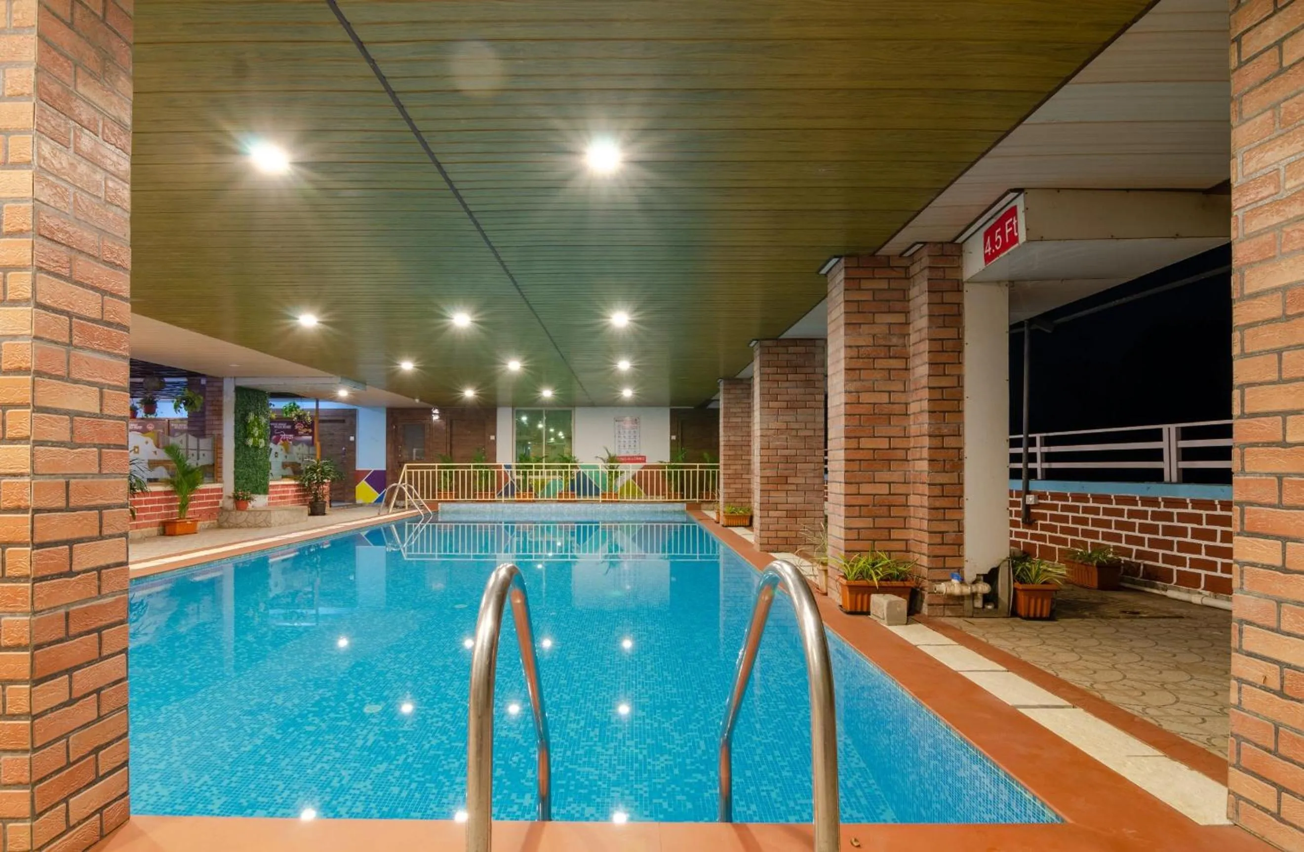 Swimming pool in White House Beach Resort, Nagaon