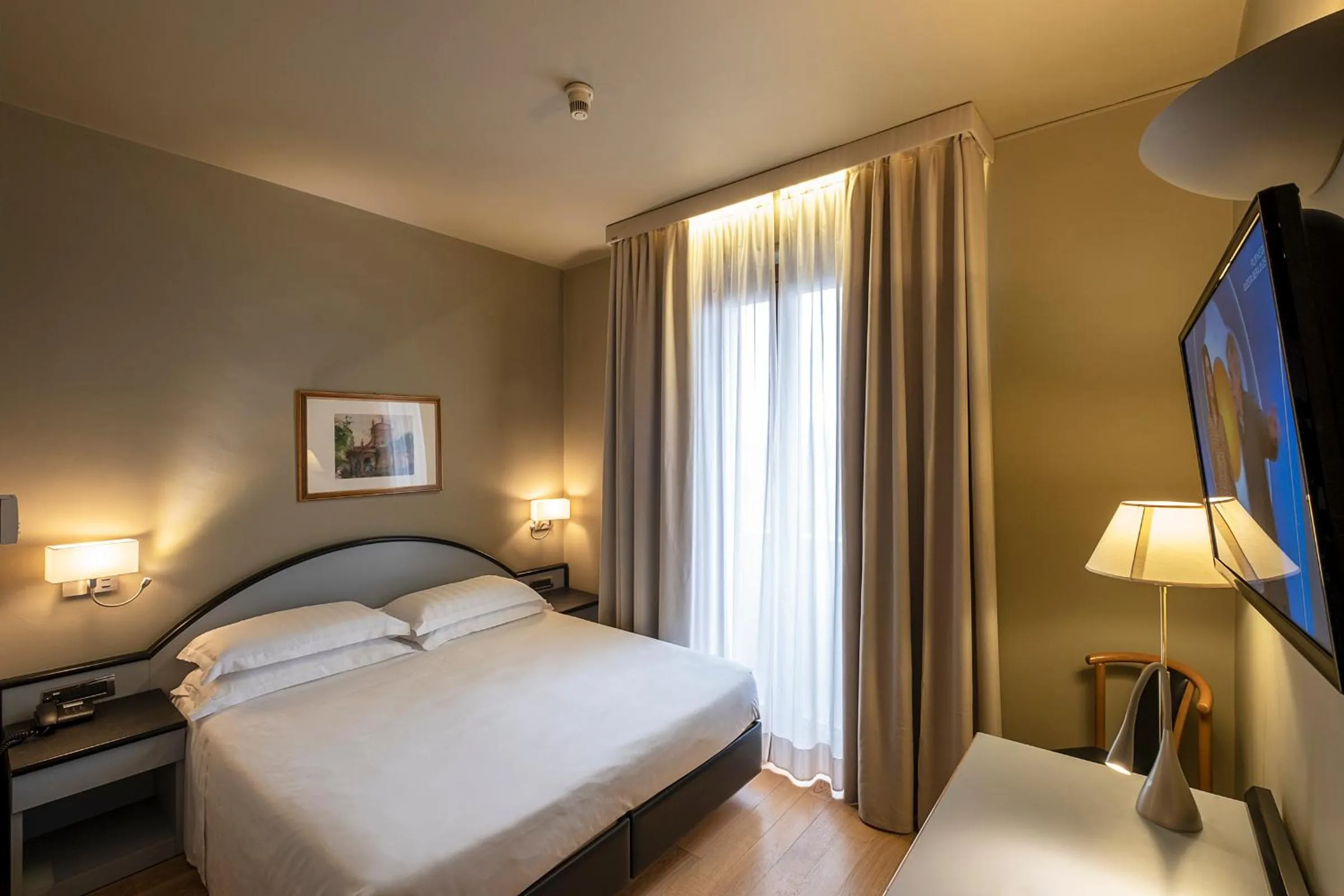 Bedroom, Bed in Hotel Touring