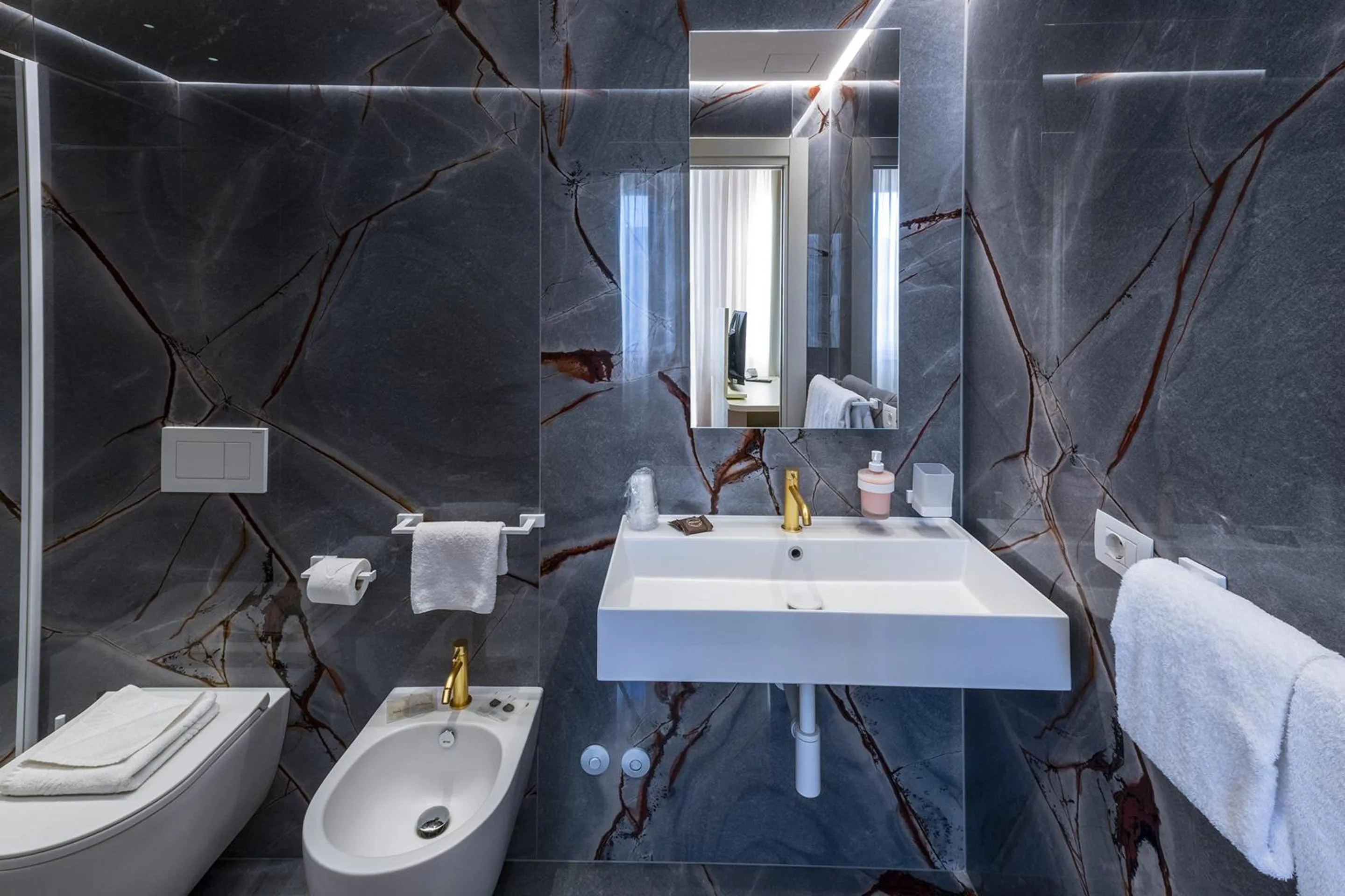 Bathroom in Hotel Touring