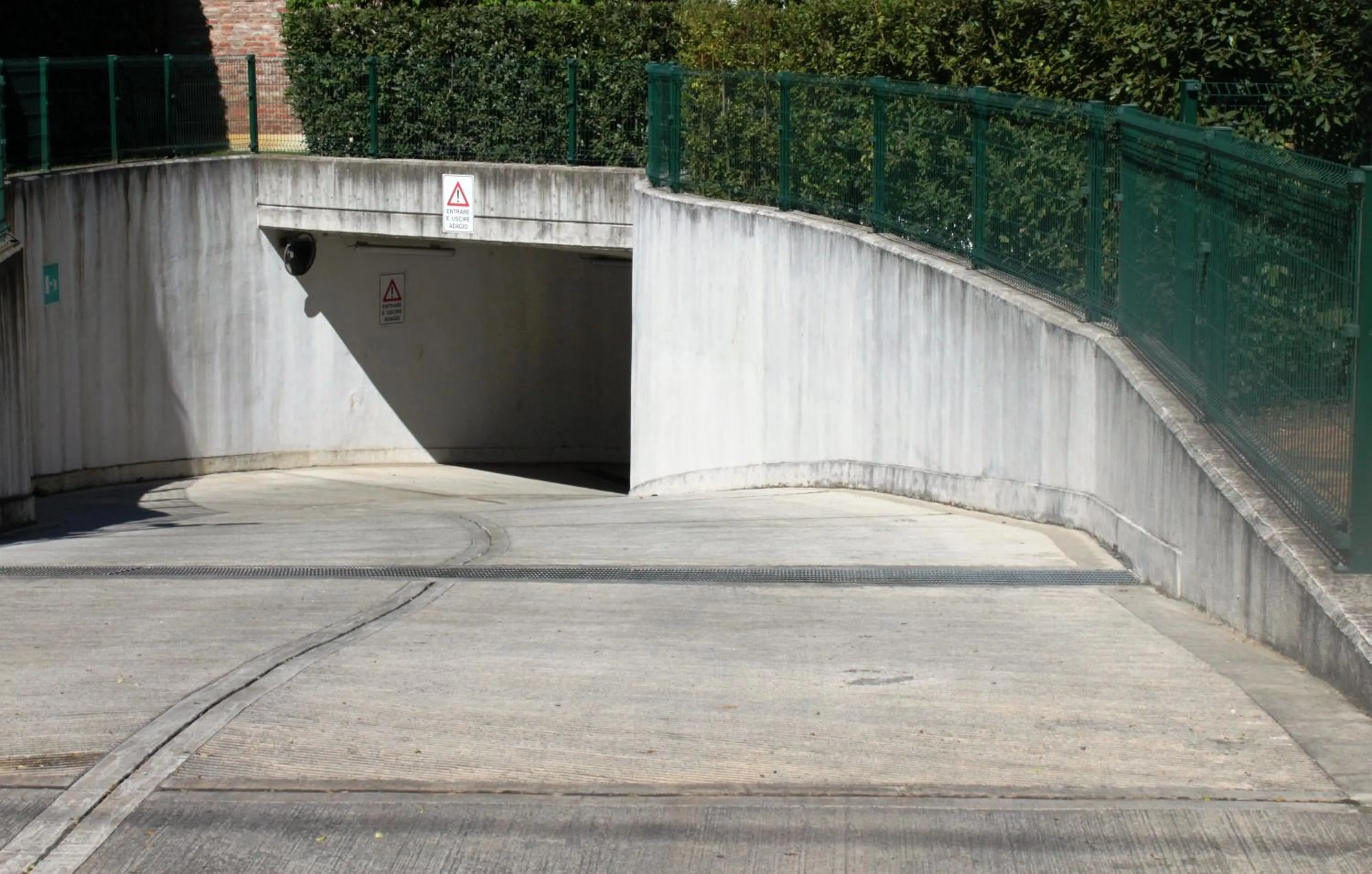 Parking in Hotel Touring