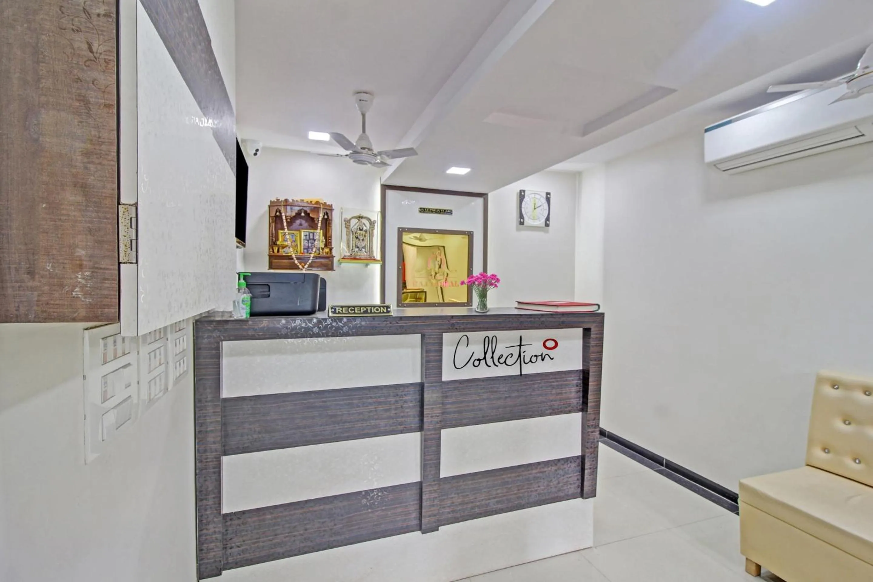 Lobby or reception in Hotel O Raj Mahal