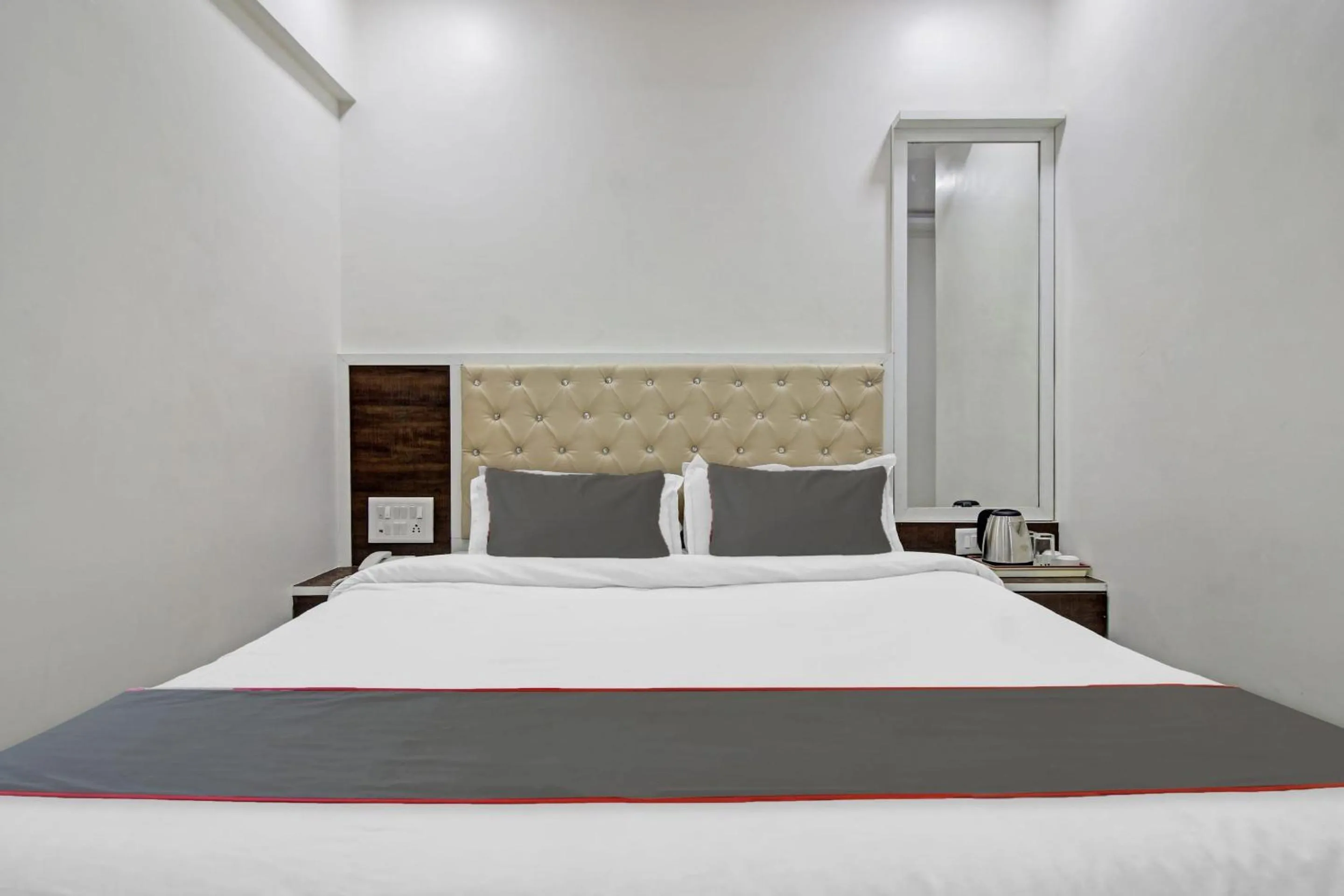 Bedroom, Bed in Hotel O Raj Mahal