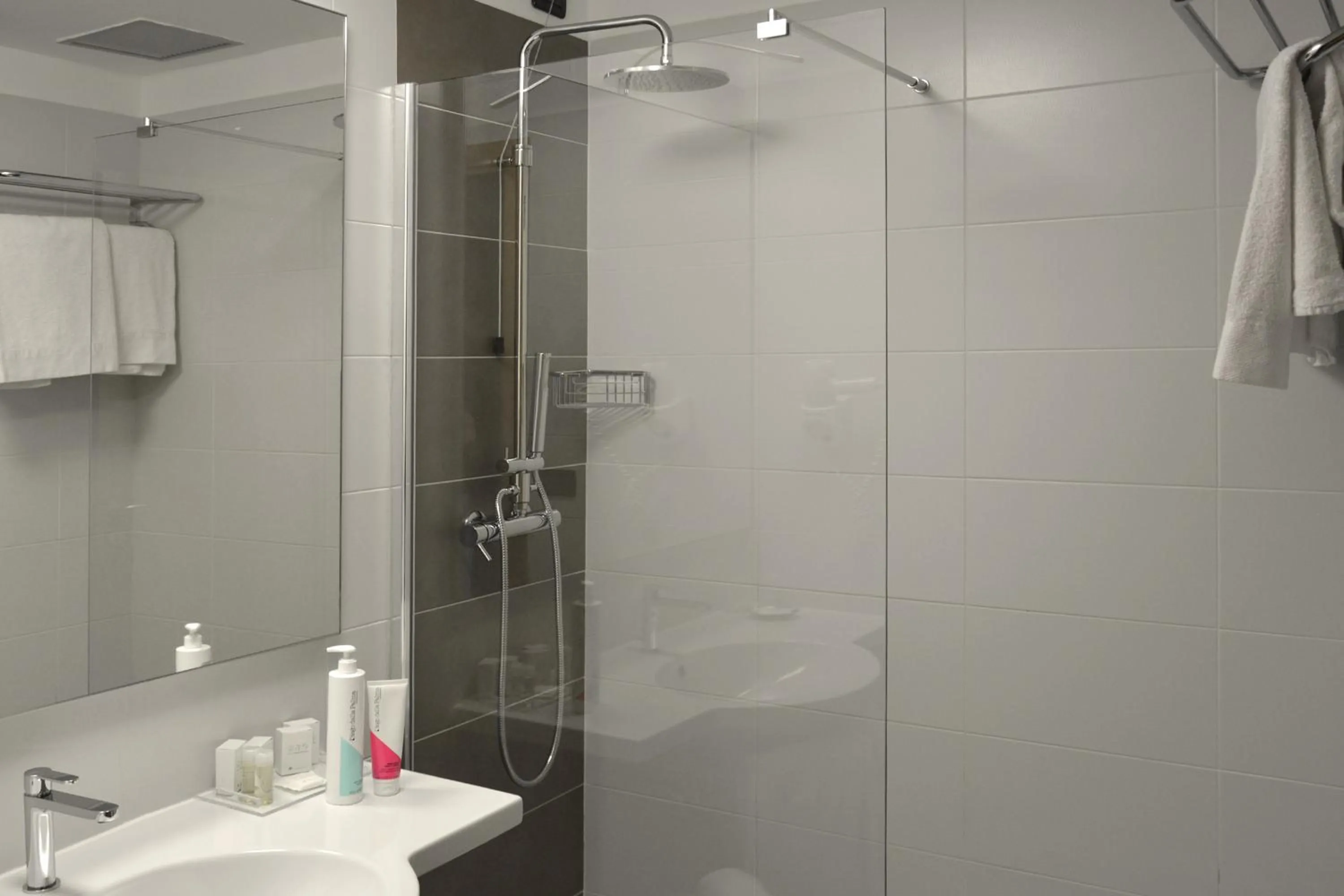 Bathroom in Anusca Palace Hotel