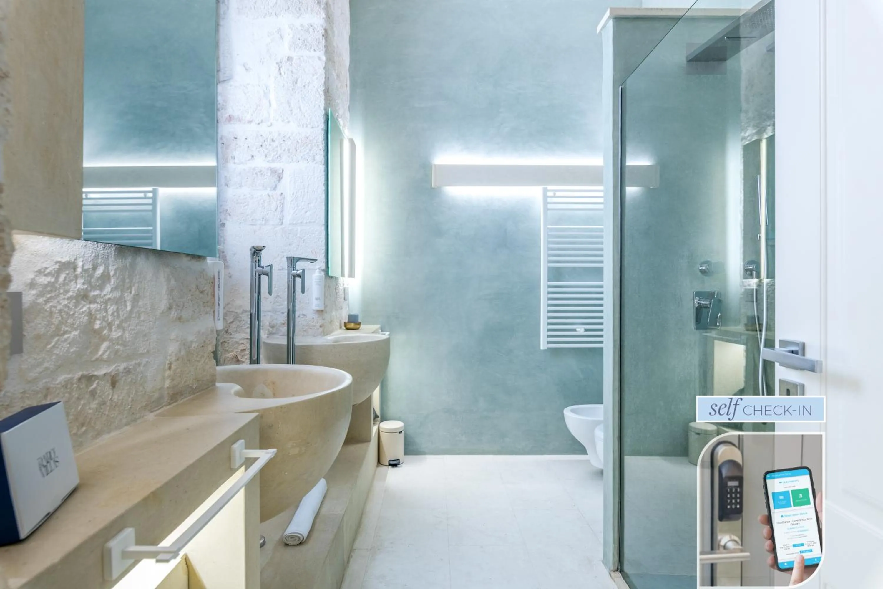 Bathroom in Vico Bianco Raro Smart Rooms Collection