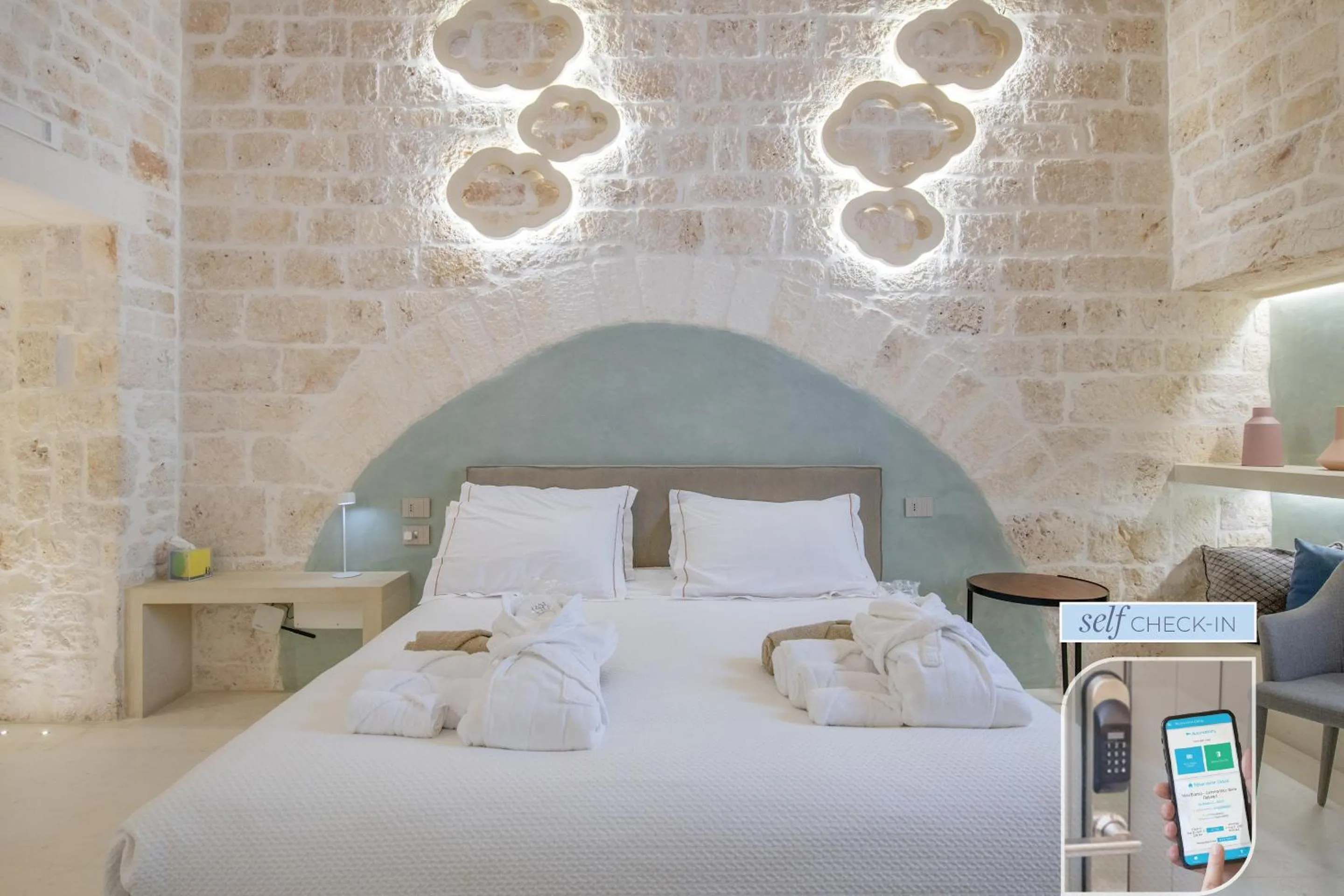 Bedroom, Bed in Vico Bianco Raro Smart Rooms Collection