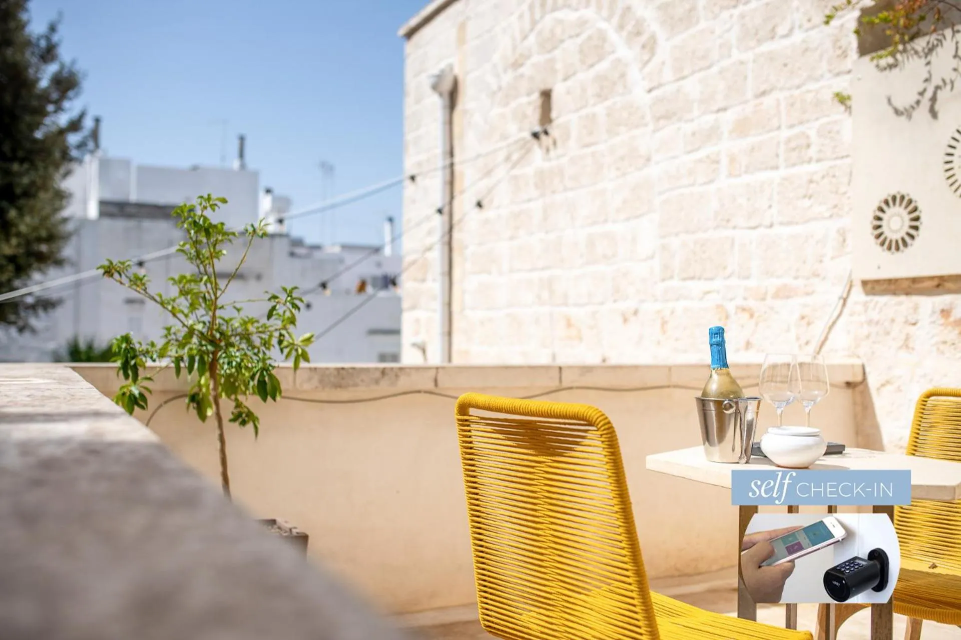 Balcony/Terrace in Vico Bianco Raro Smart Rooms Collection