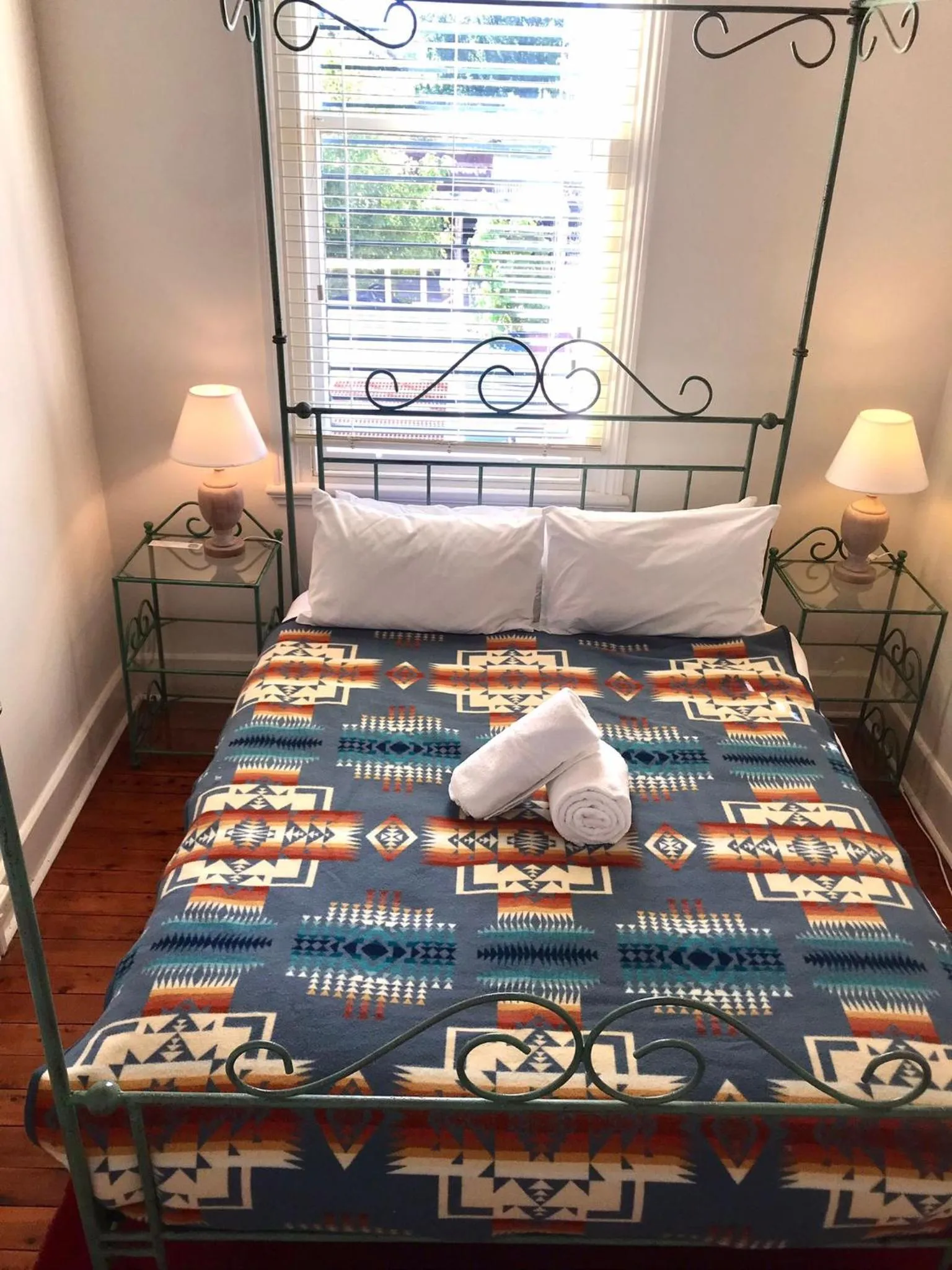 Bed in Royal Hotel Mandurama