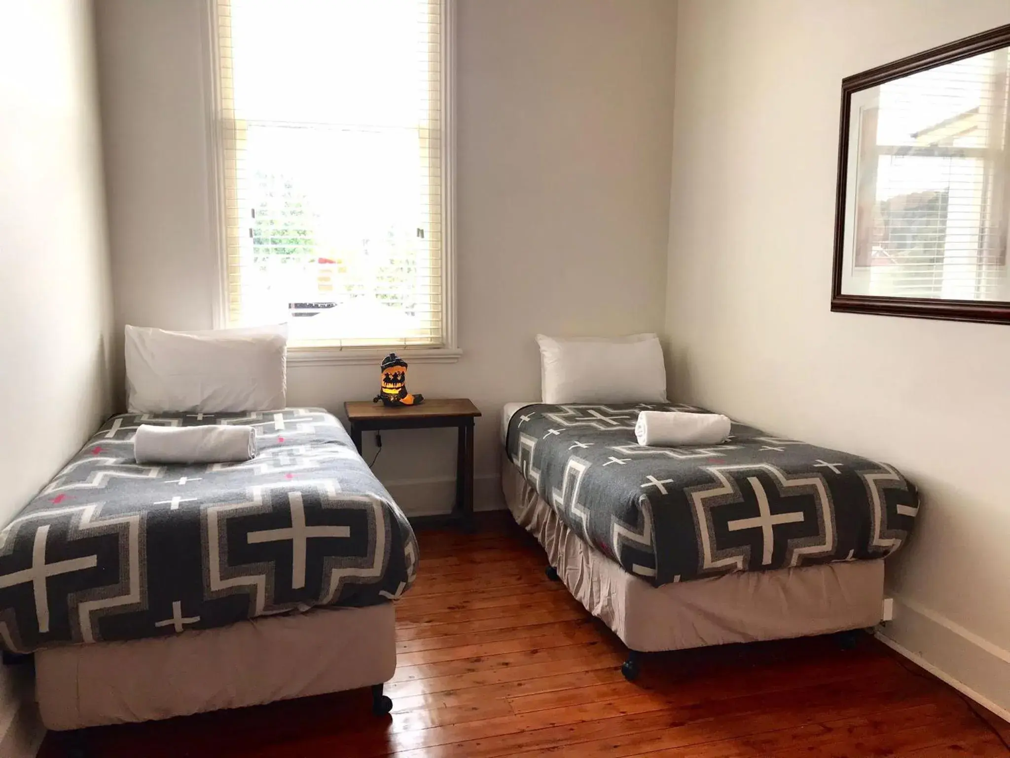 Standard Twin Room with Shared Bathroom in Royal Hotel Mandurama Standard Twin Room with Shared Bathroom in Royal Hotel Mandurama