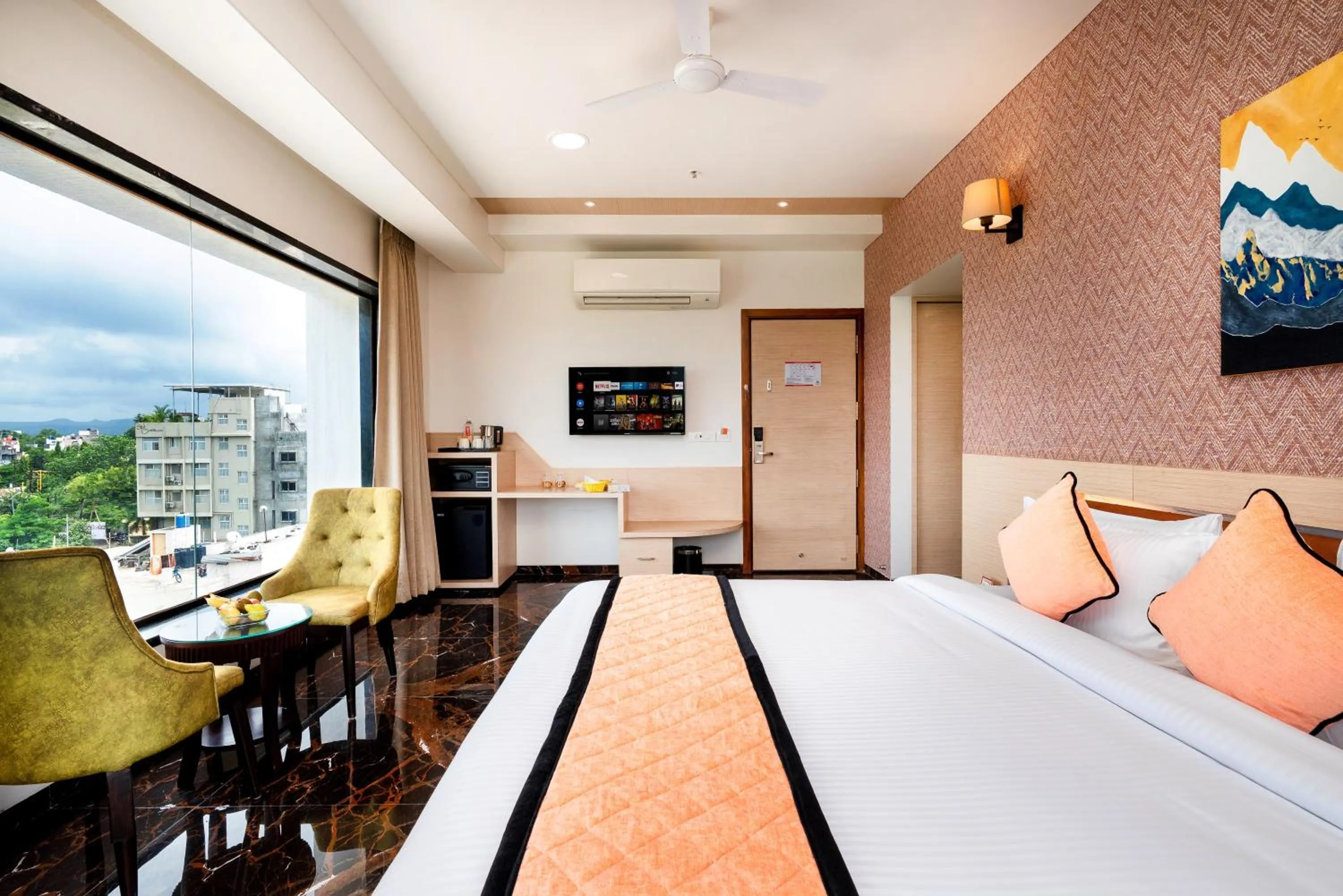 Photo of the whole room, Bed in Enrise by Sayaji Aurangabad