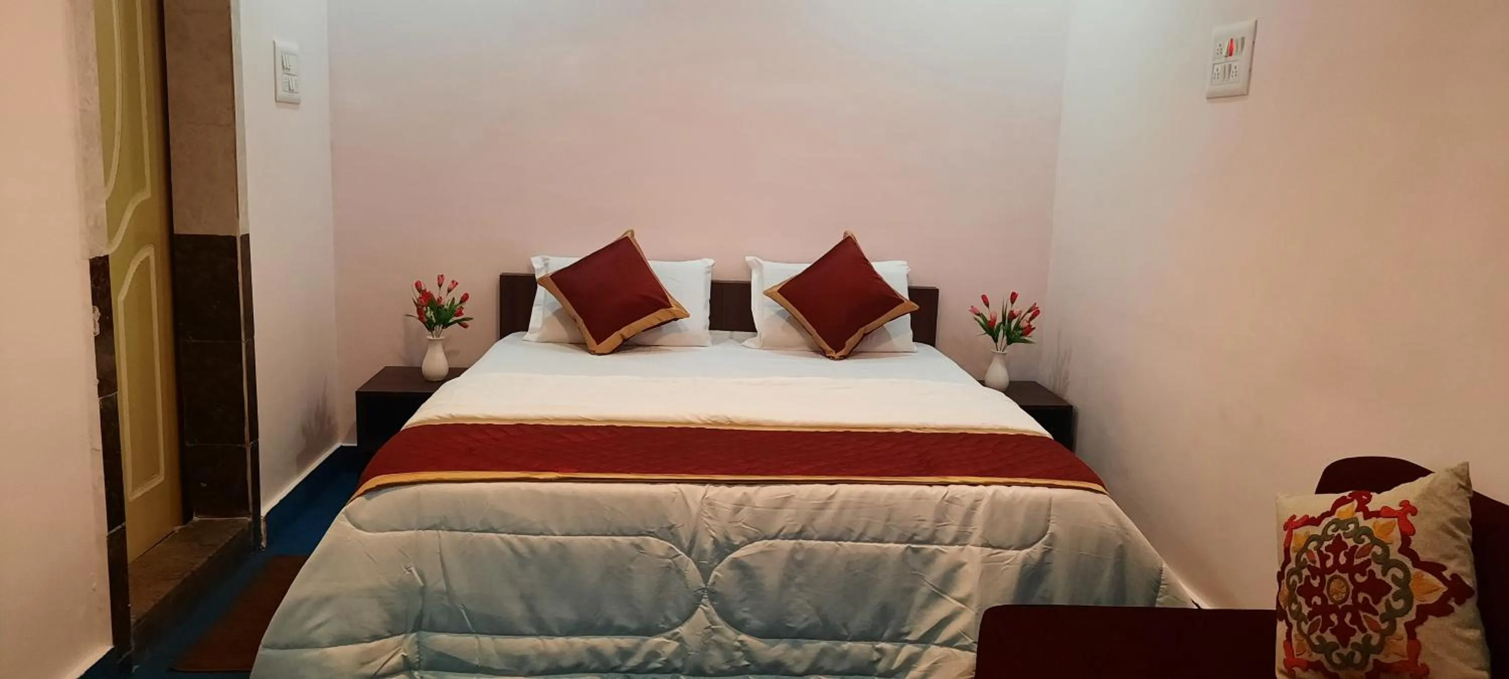 Photo of the whole room in B R Inn