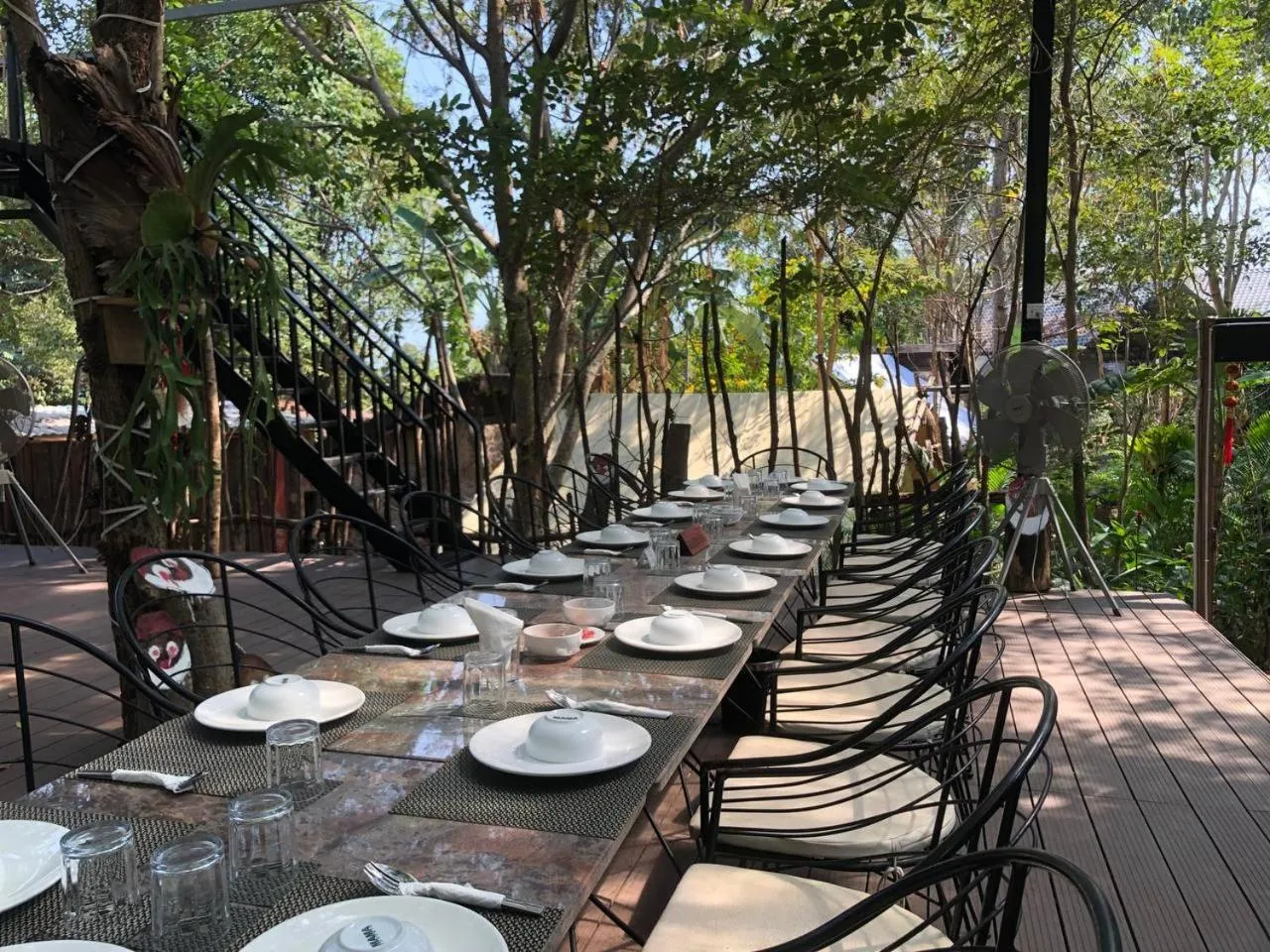 Restaurant/places to eat in Green Valley Veal Pouch