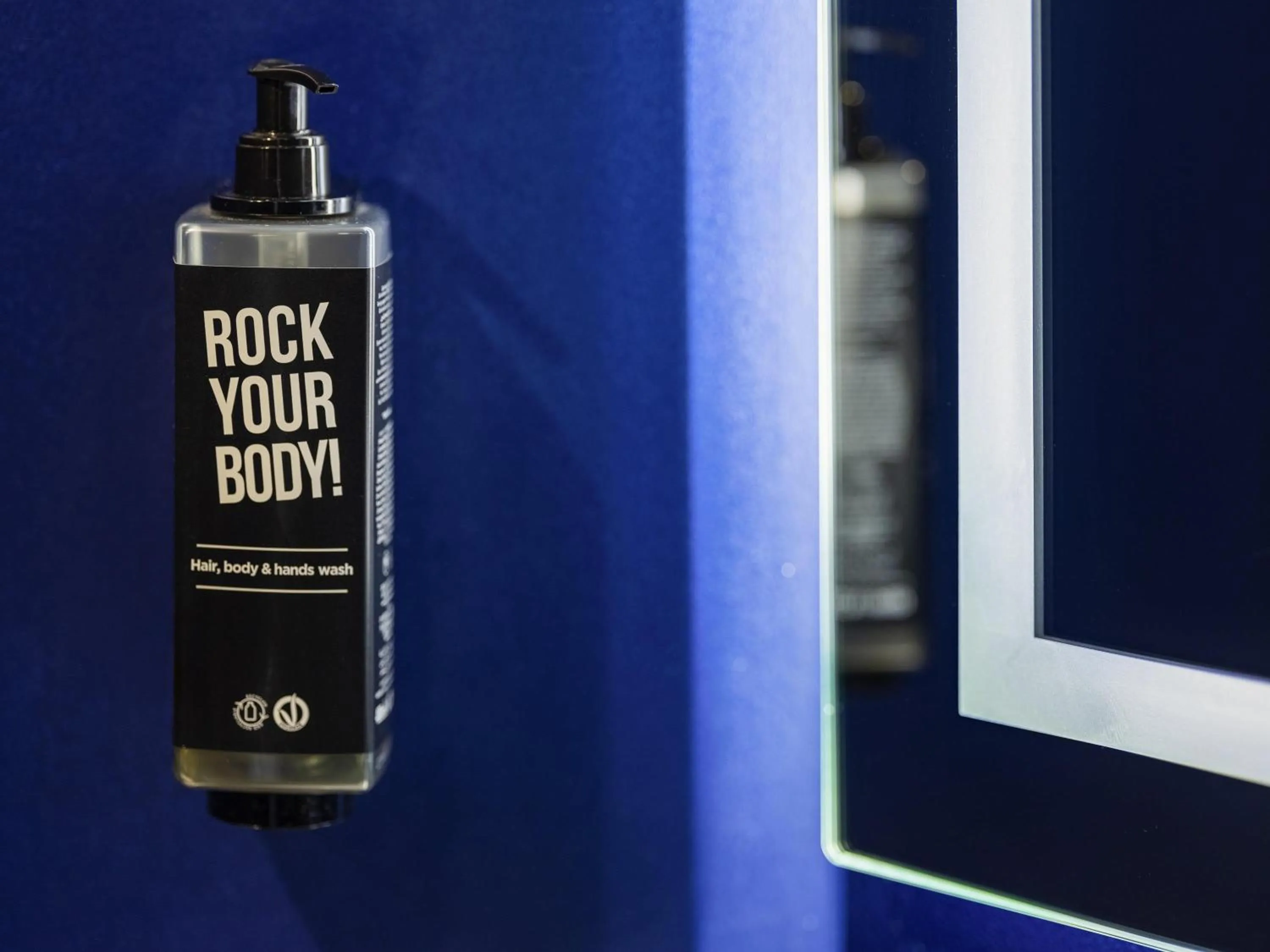 Bedroom in Ibis Paris Gare Montparnasse Catalogne