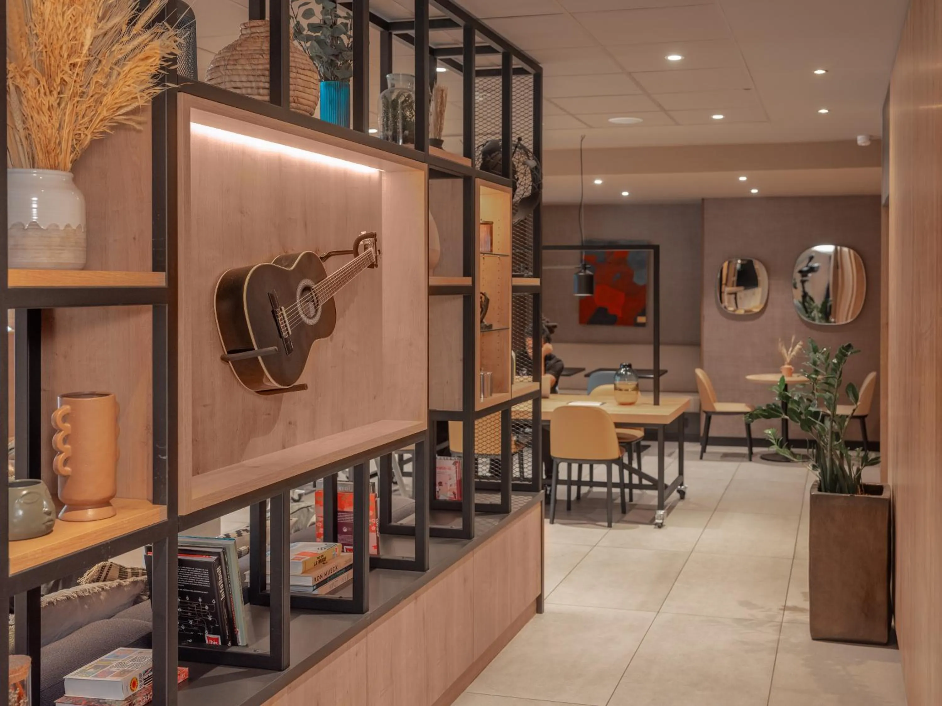 Lobby or reception in Ibis Paris Gare Montparnasse Catalogne