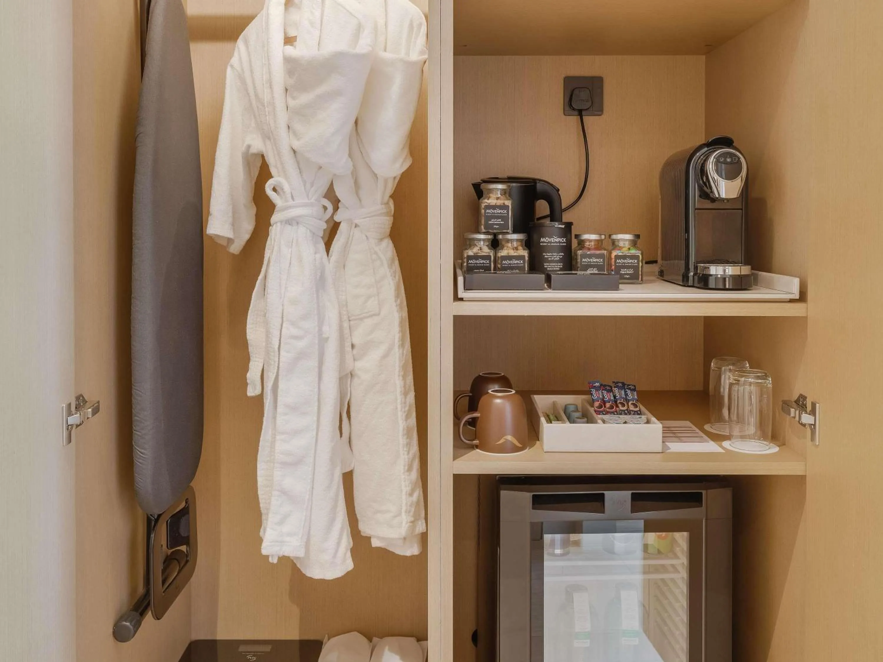 Bedroom in Mövenpick Resort Al Marjan Island