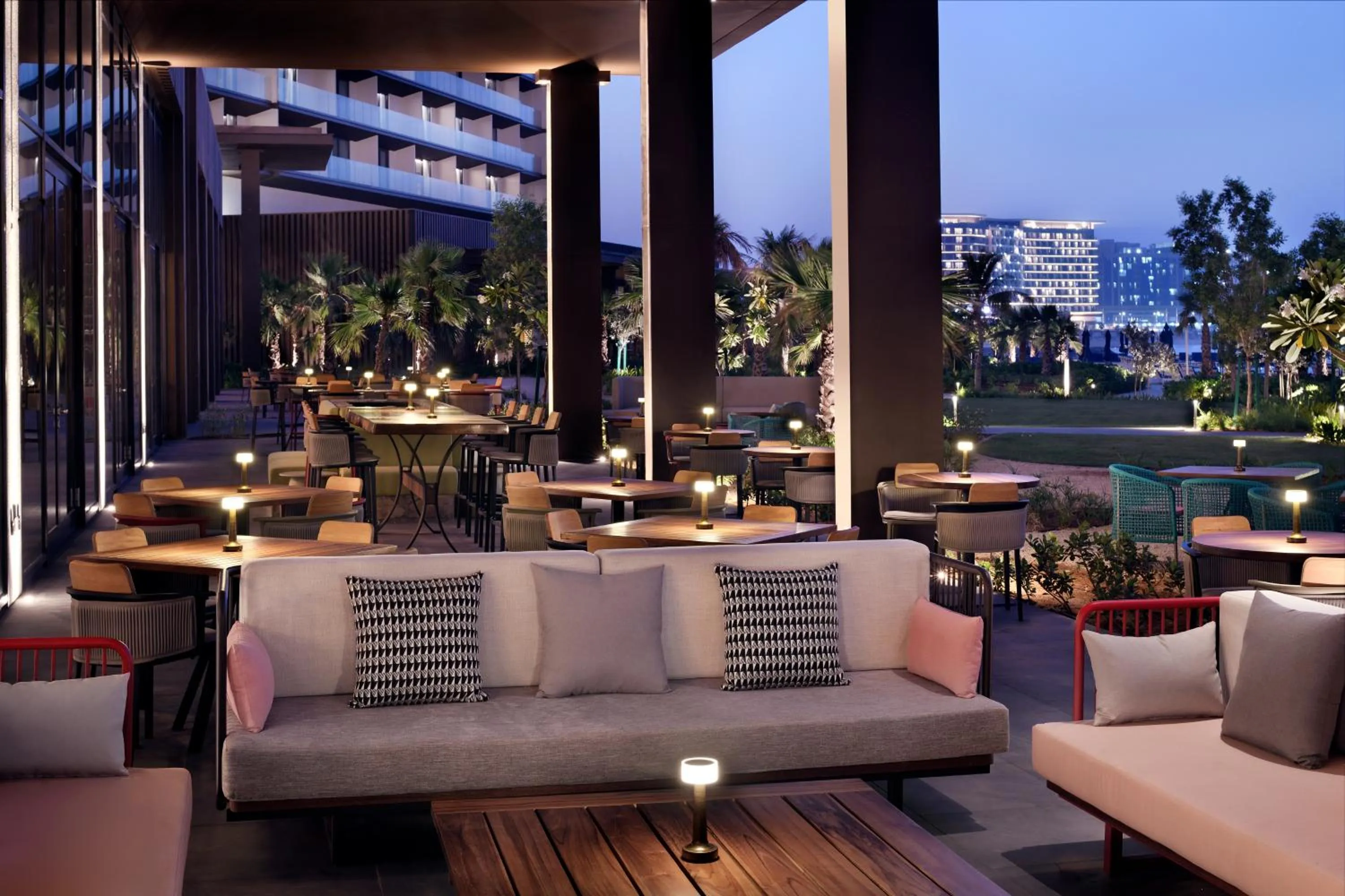 Restaurant/places to eat in Mövenpick Resort Al Marjan Island