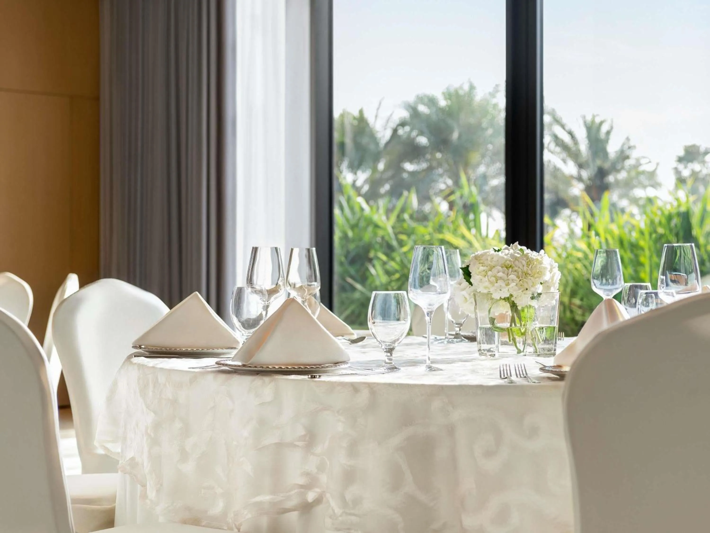 Meeting/conference room in Mövenpick Resort Al Marjan Island