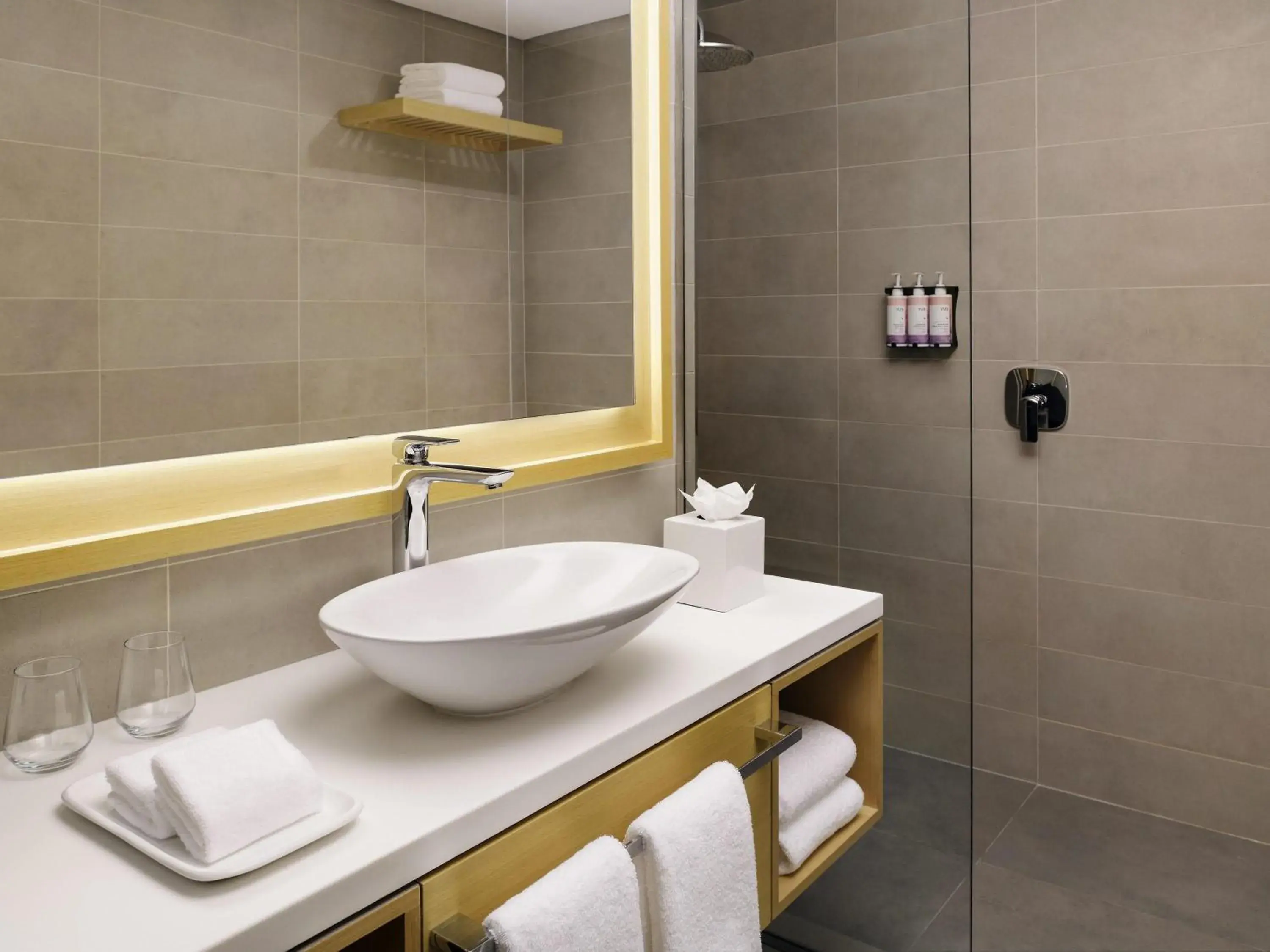 Superior Twin Room with Sea View in Mövenpick Resort Al Marjan Island Superior Twin Room with Sea View in Mövenpick Resort Al Marjan Island