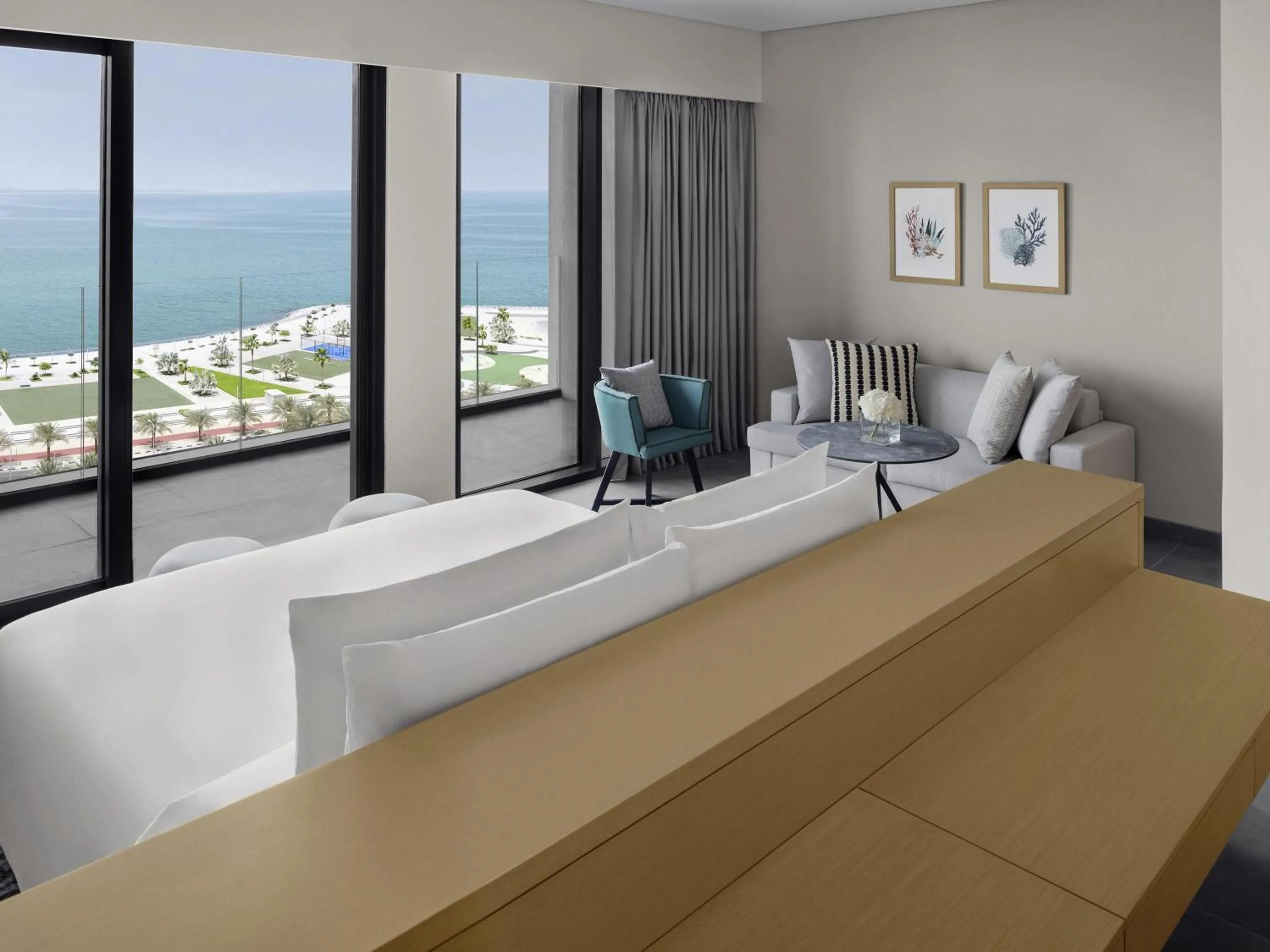 Bedroom, Bed in Mövenpick Resort Al Marjan Island