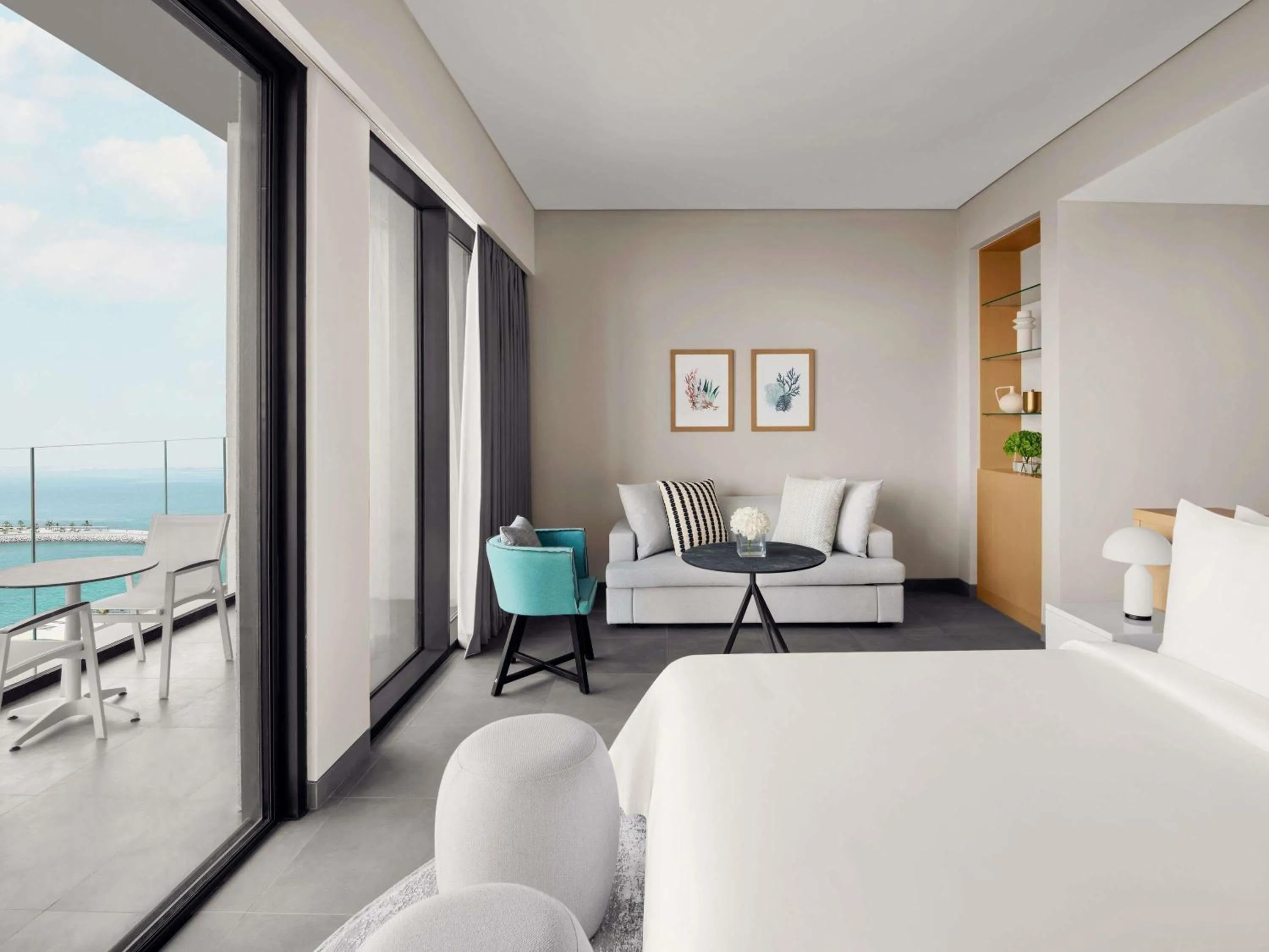 Bedroom, Bed in Mövenpick Resort Al Marjan Island