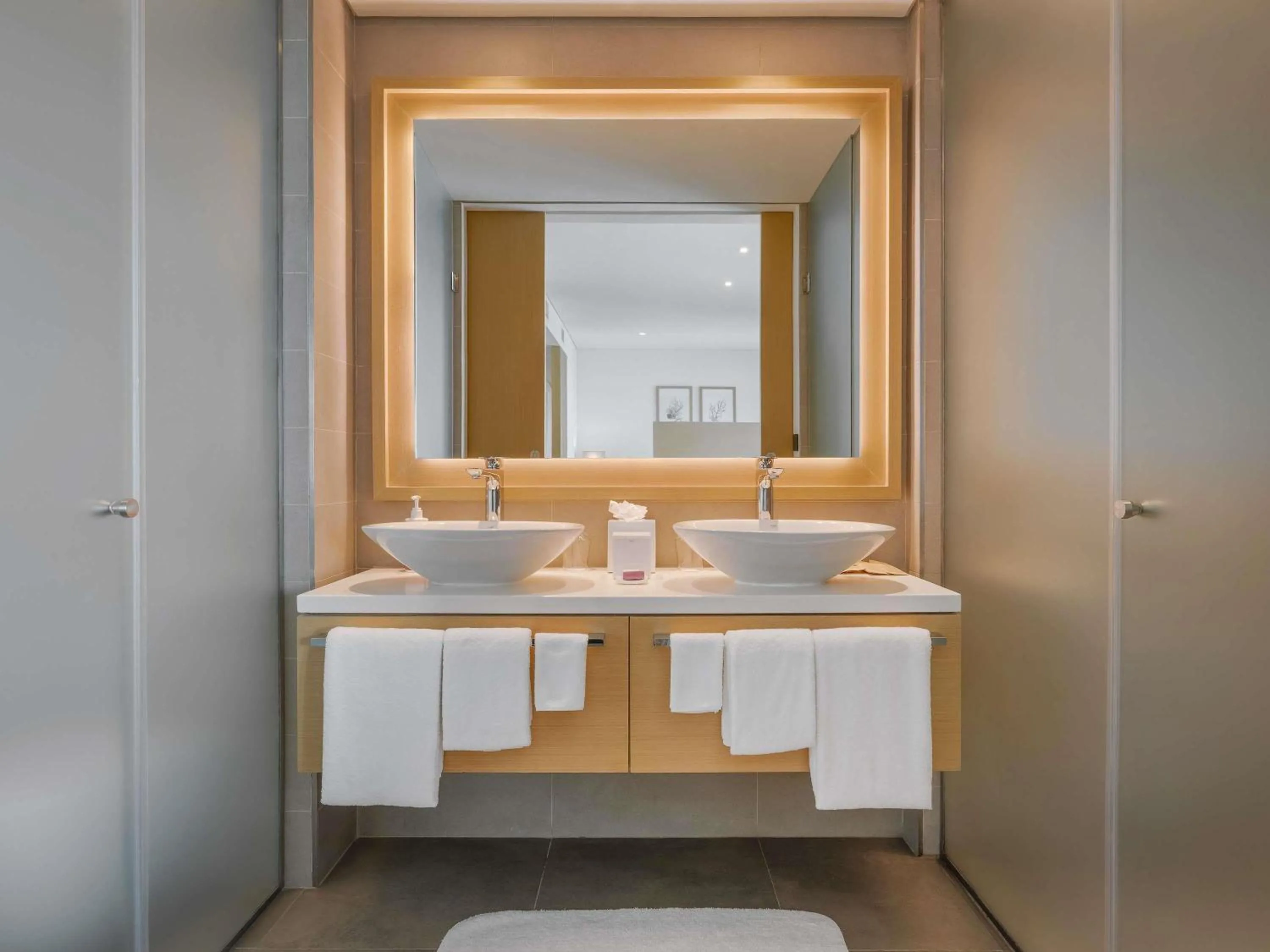 Bedroom in Mövenpick Resort Al Marjan Island