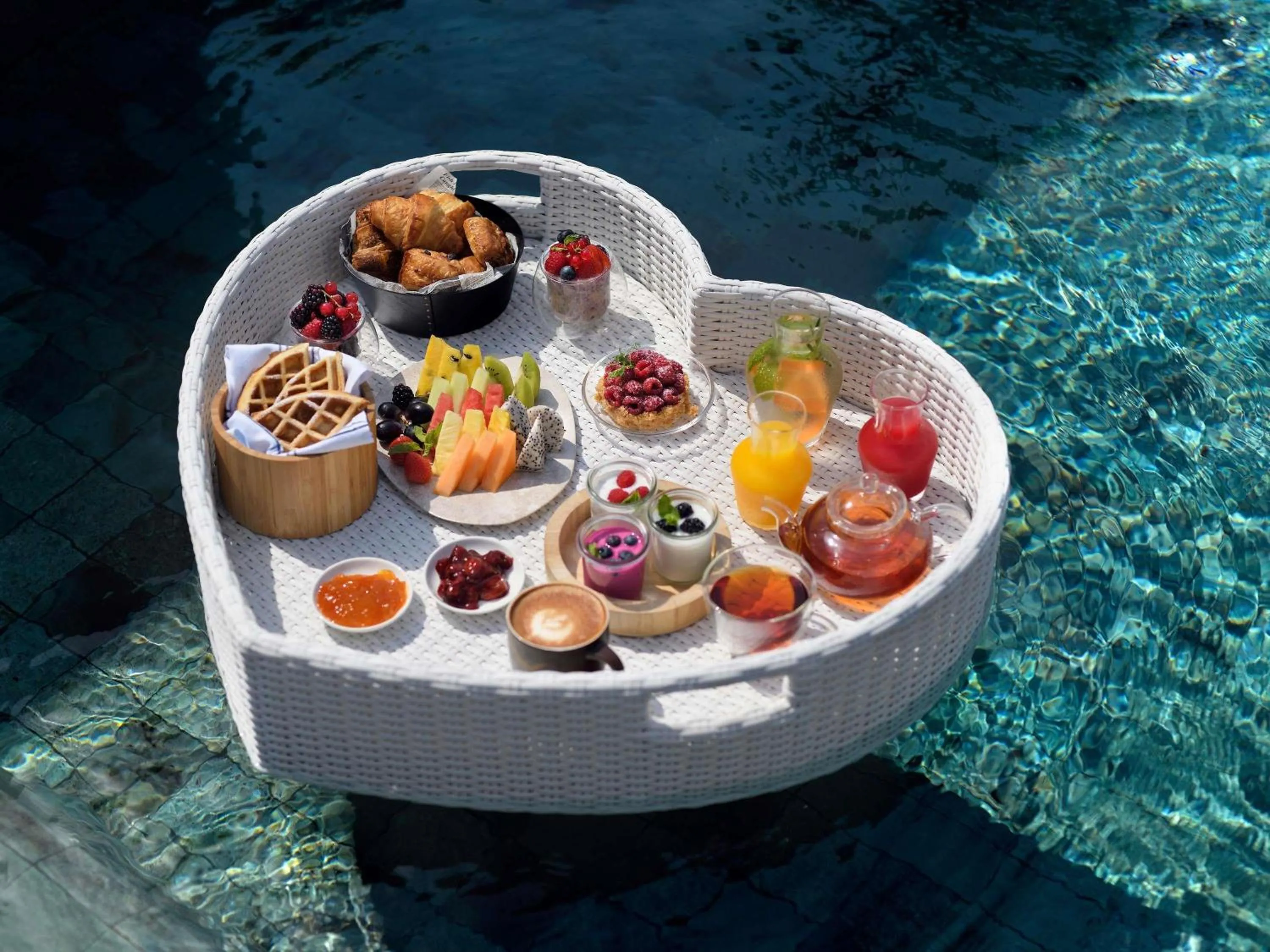 Breakfast in Mövenpick Resort Al Marjan Island