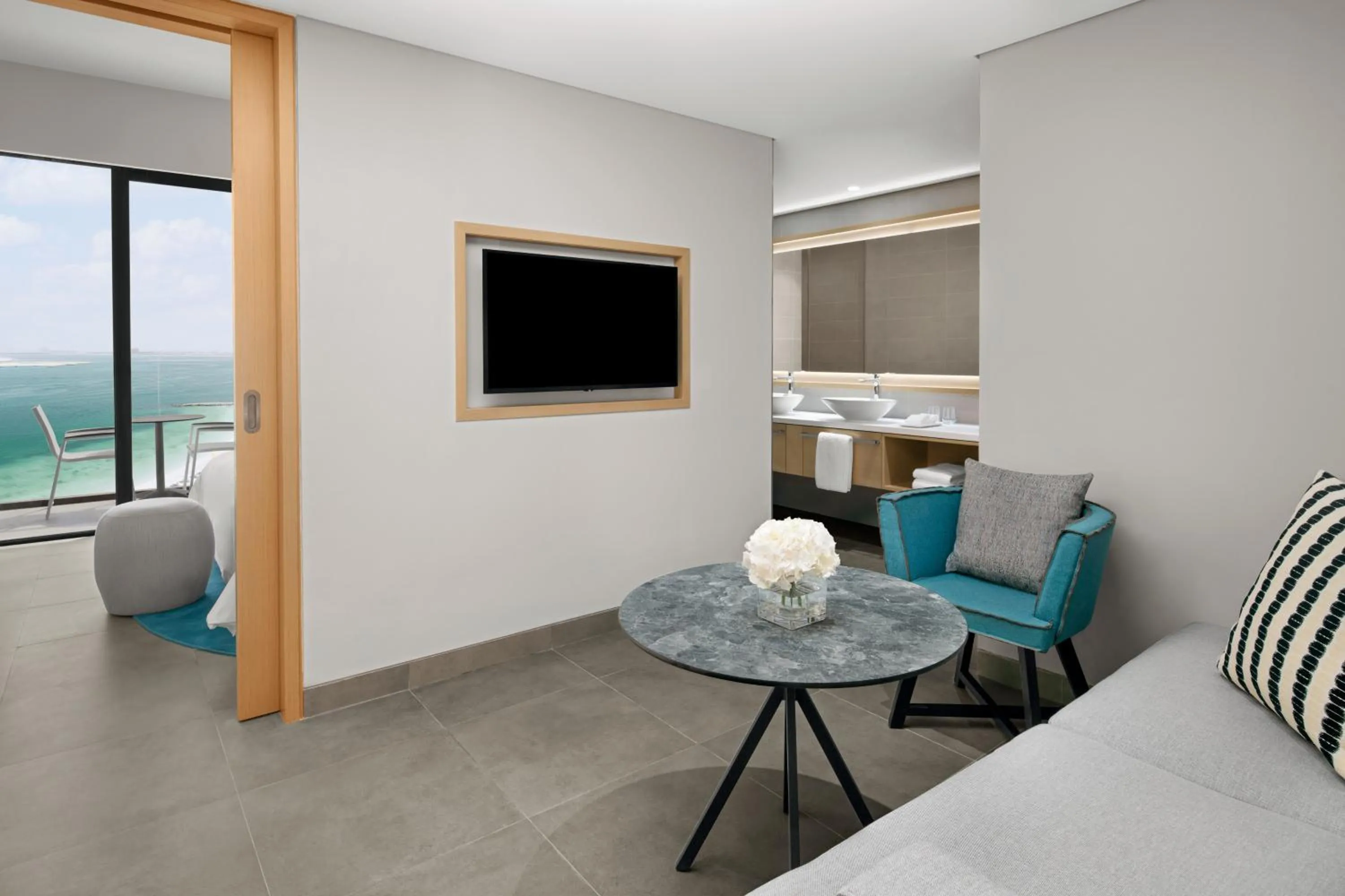 TV and multimedia in Mövenpick Resort Al Marjan Island