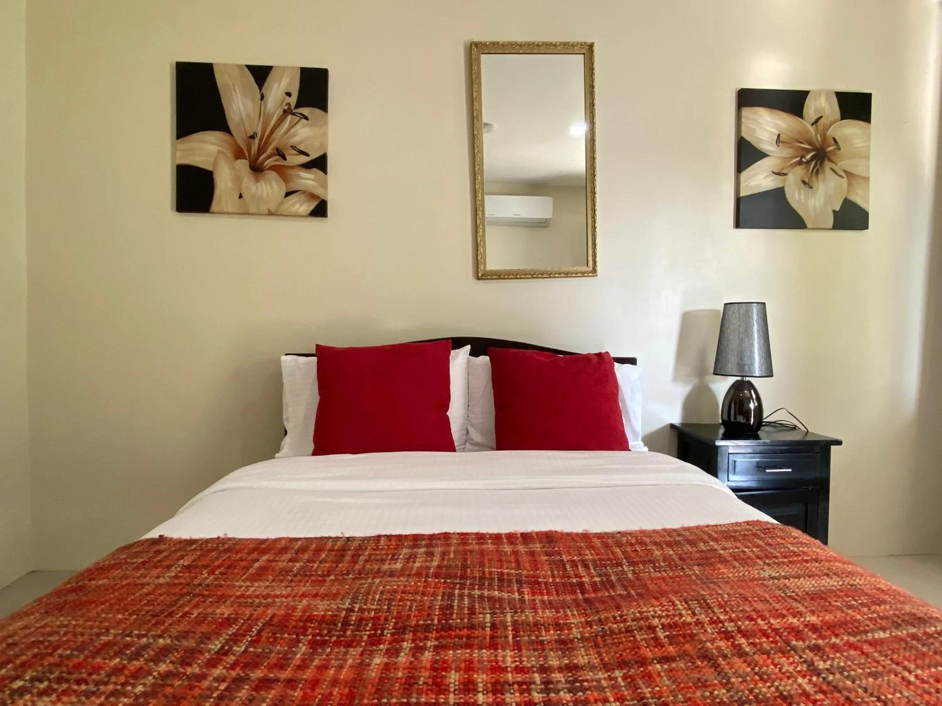 Bedroom, Bed in Casa Cecilia Hotel