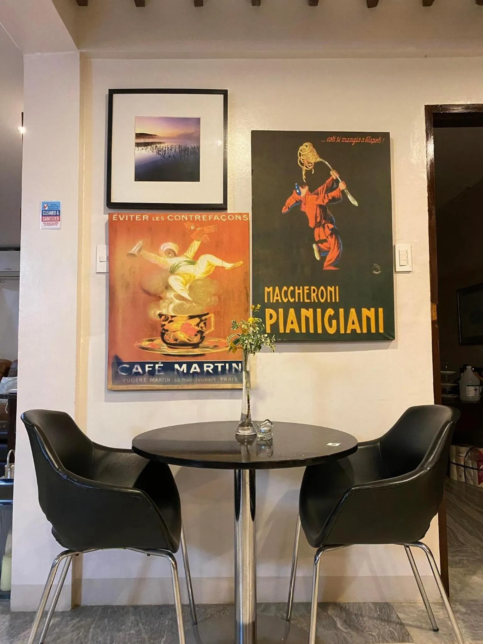 Lounge or bar in Casa Cecilia Hotel