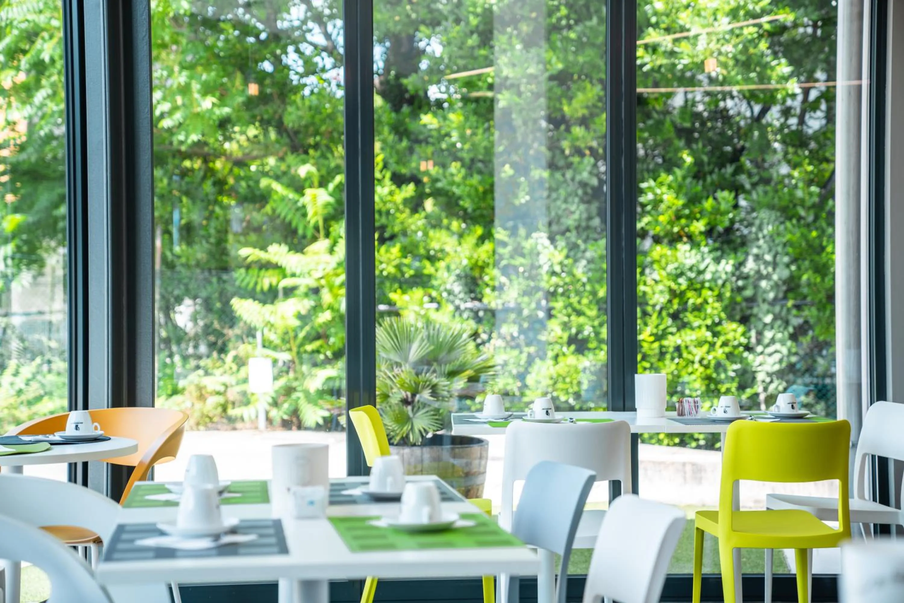 Restaurant/places to eat in Hotel Stadio