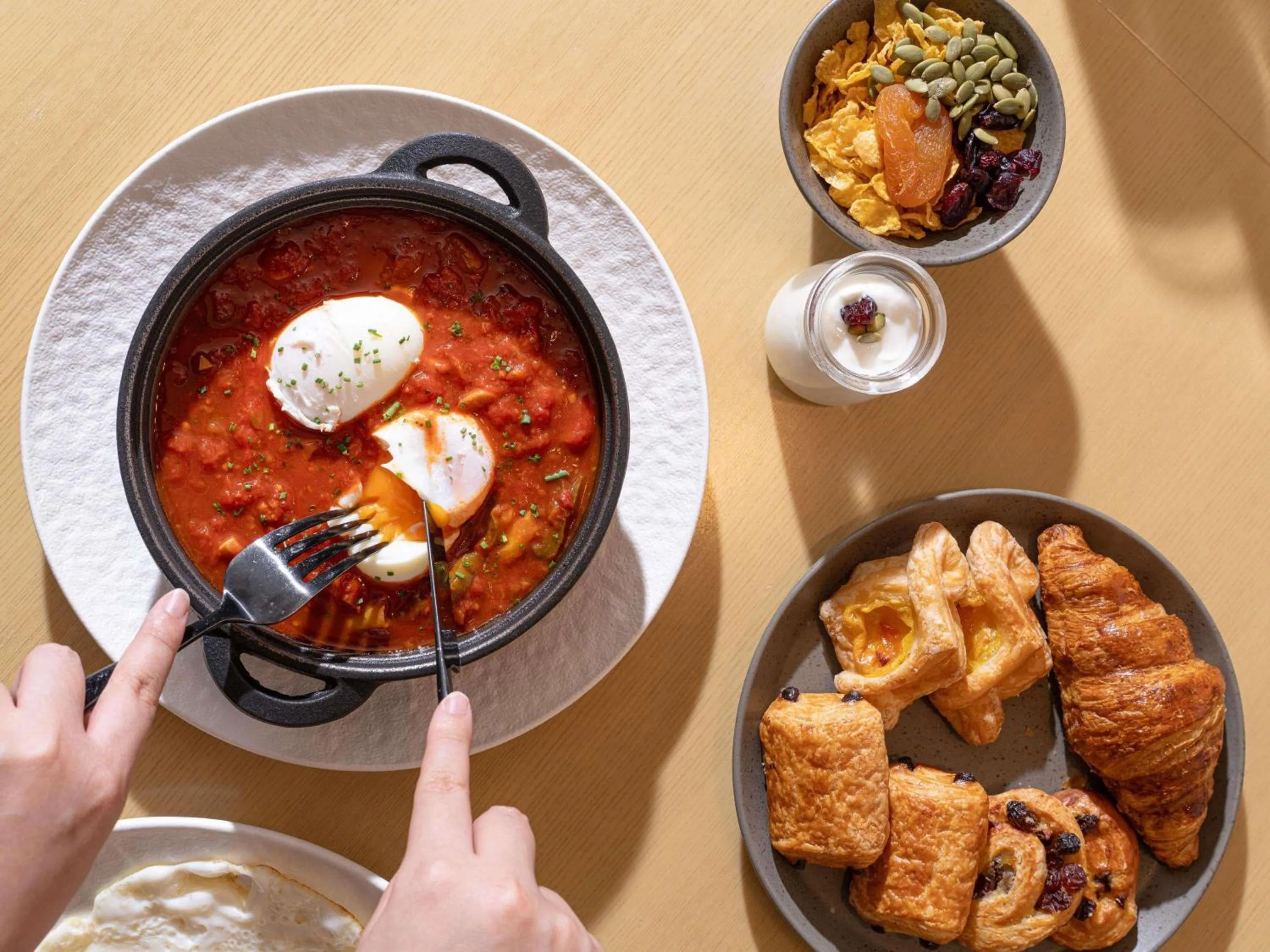 Breakfast in AKI Hotel Hong Kong - MGallery Collection